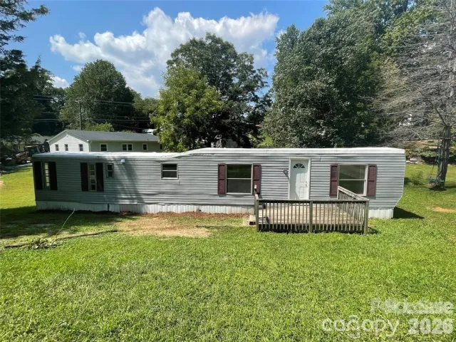 21 E Zeb Vance Street, Marion, NC, 28655