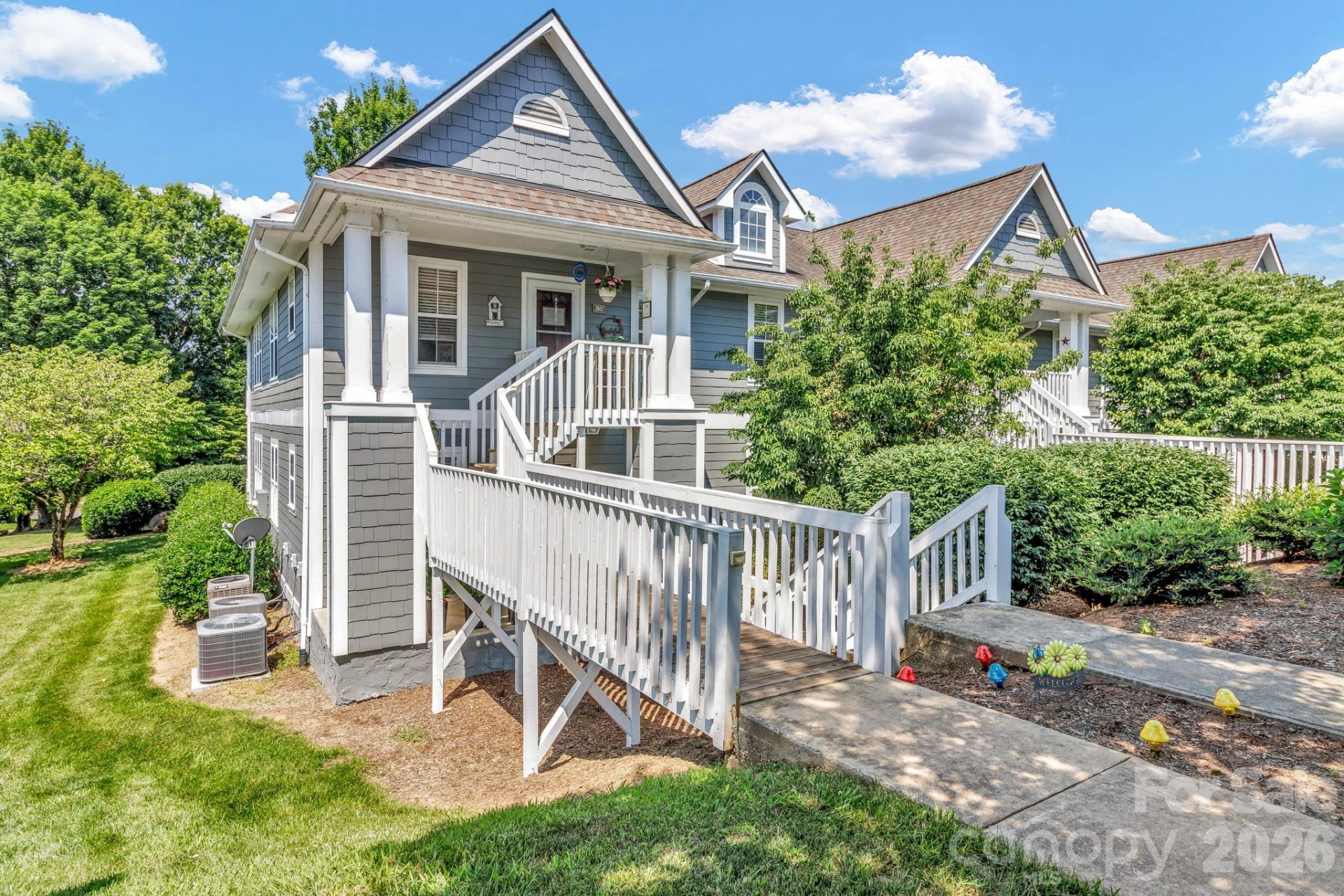 2601 Sagamore Lane - Photo 2