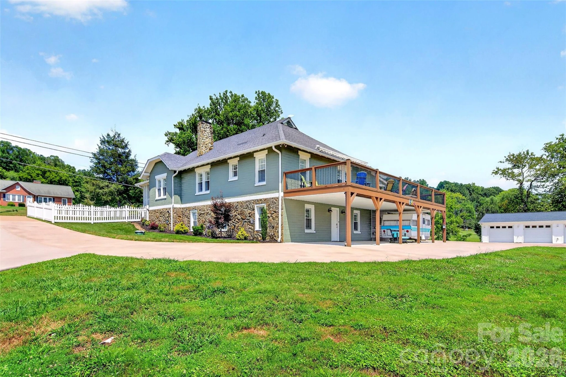 768 Lake Tahoma Road - Photo 2