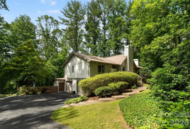 16 Canterbury Drive, Arden, NC, 28704