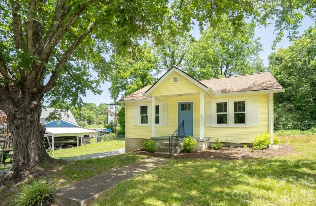 250 Oakdale Street, Brevard, NC, 28712