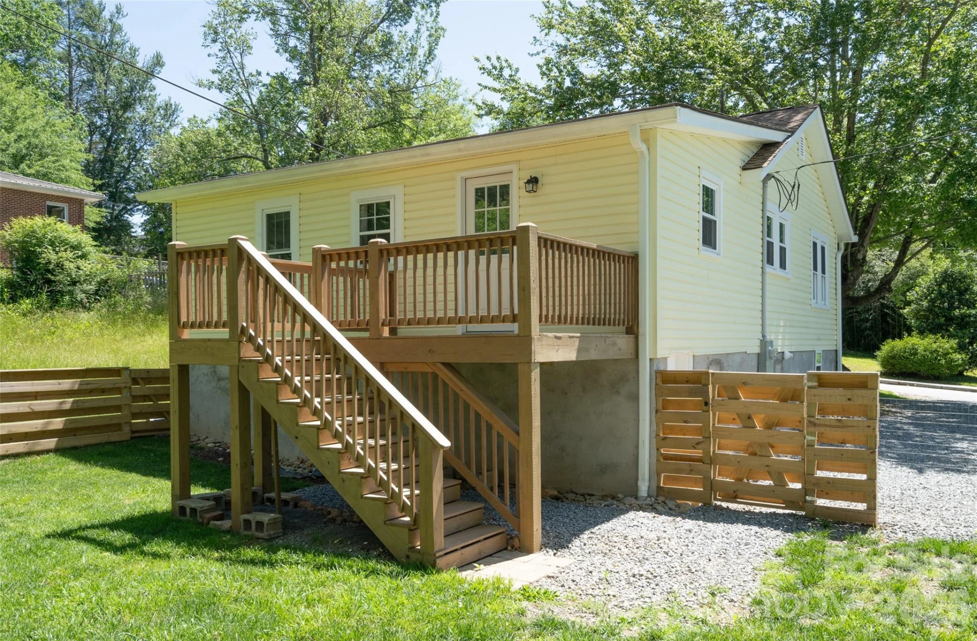 250 Oakdale Street - Photo 26