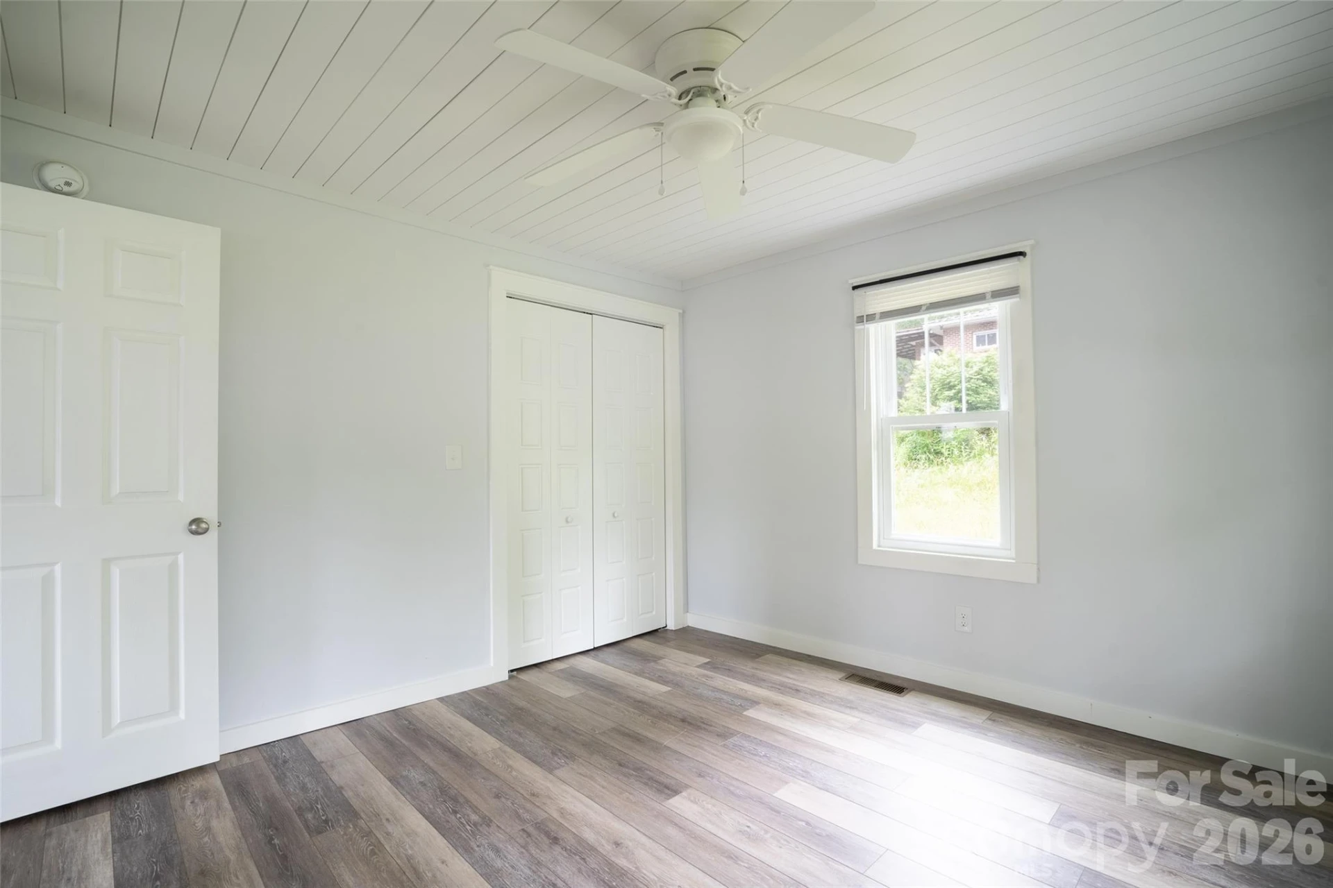 250 Oakdale Street - Photo 5