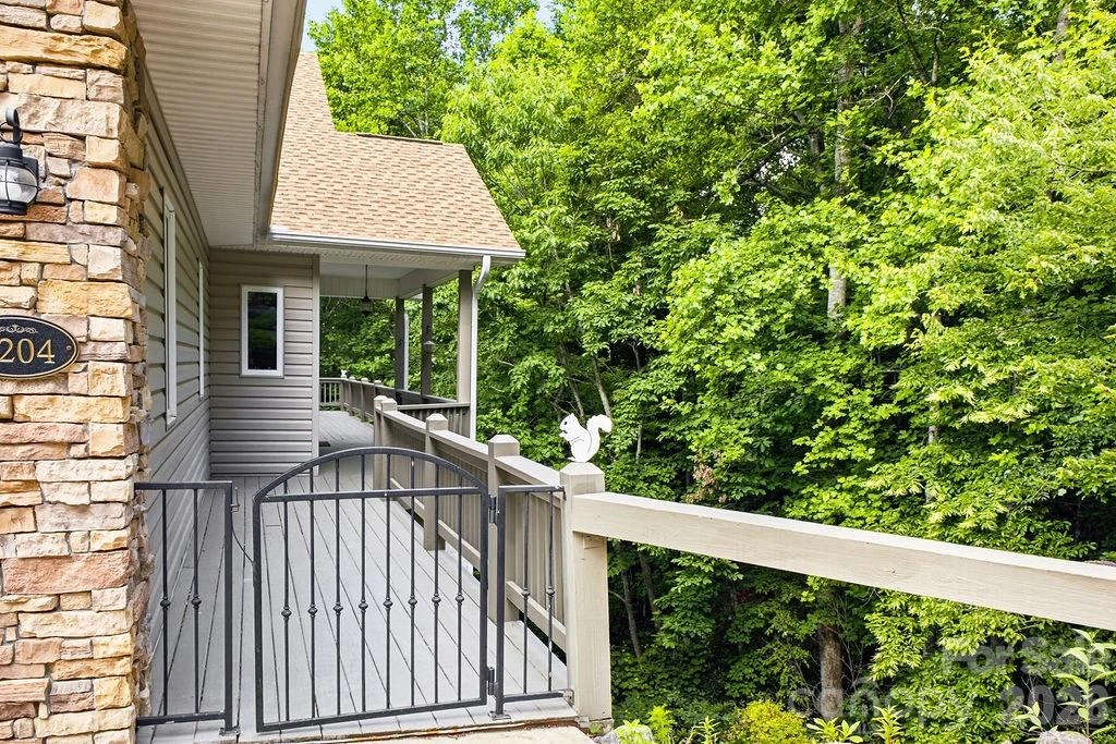 2204 Cumming Woods Lane - Photo 2