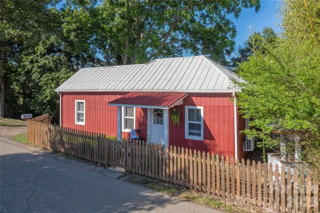 261 Star Ridge Road, Canton, NC, 28716