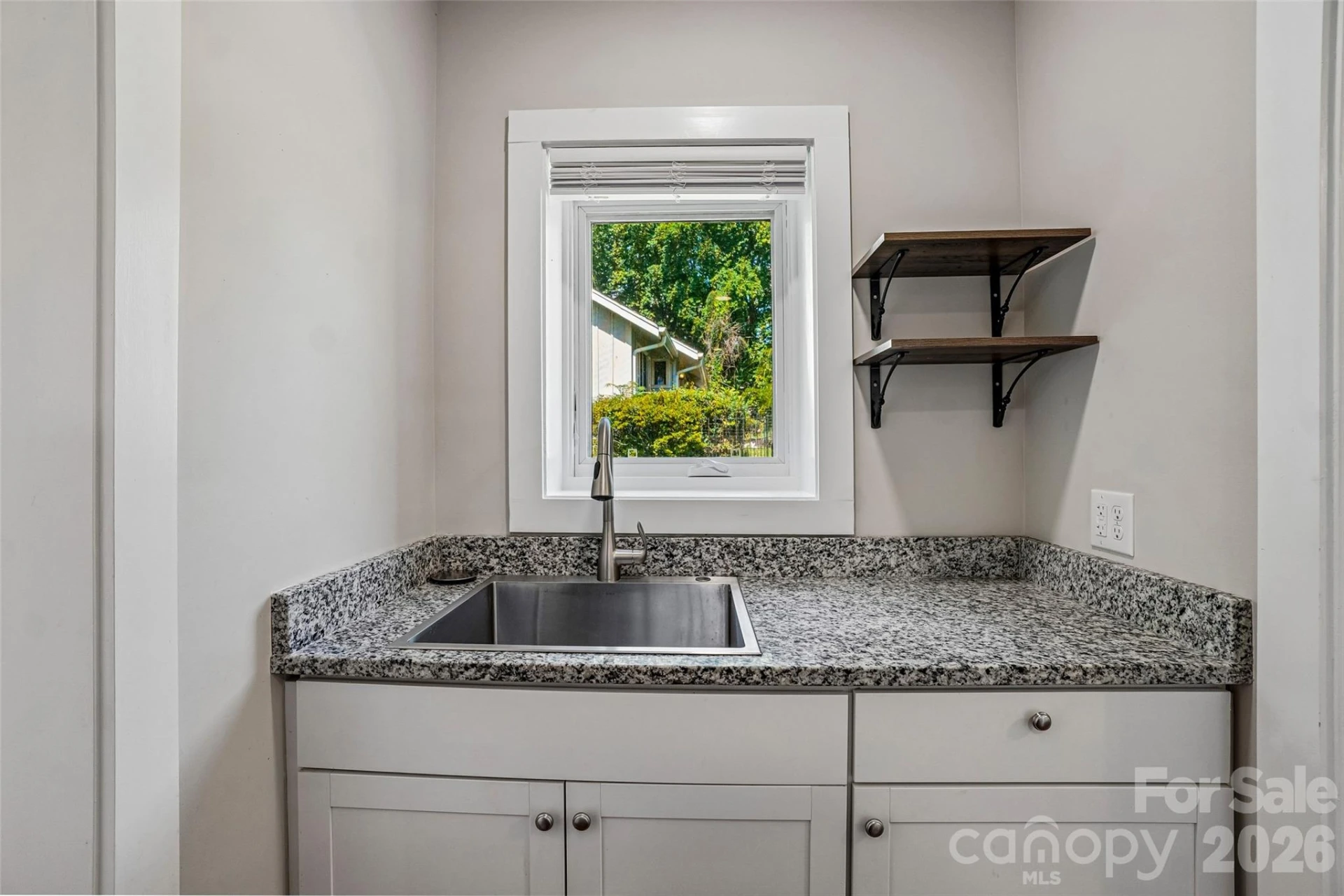 161 Melrose Avenue #5 - Photo 14
