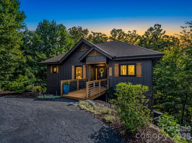 274 Hawks Nest Trail