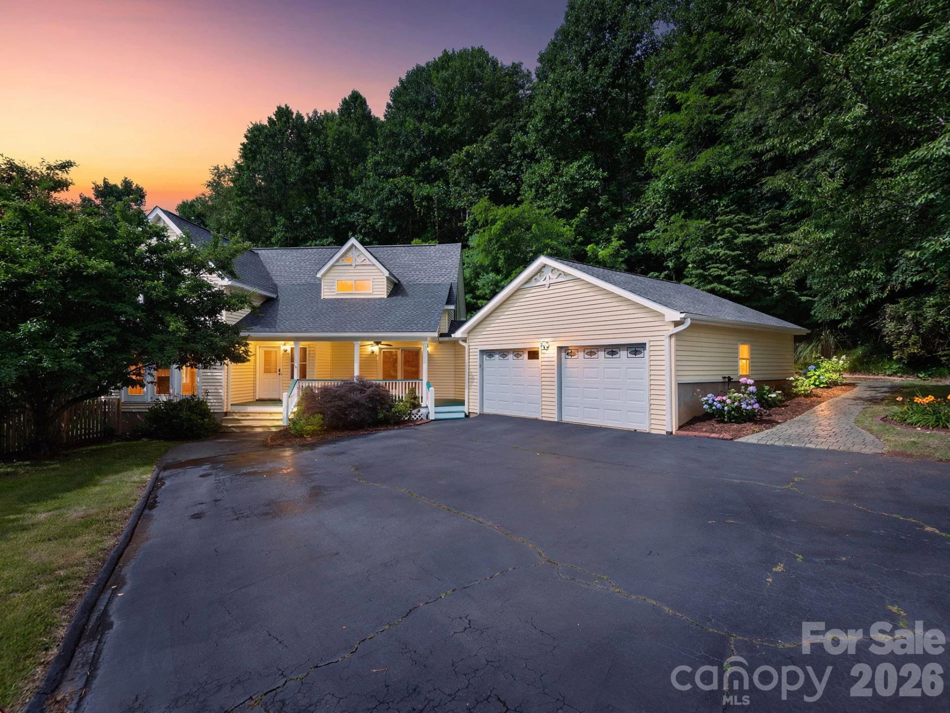 30 Apple Tree Way