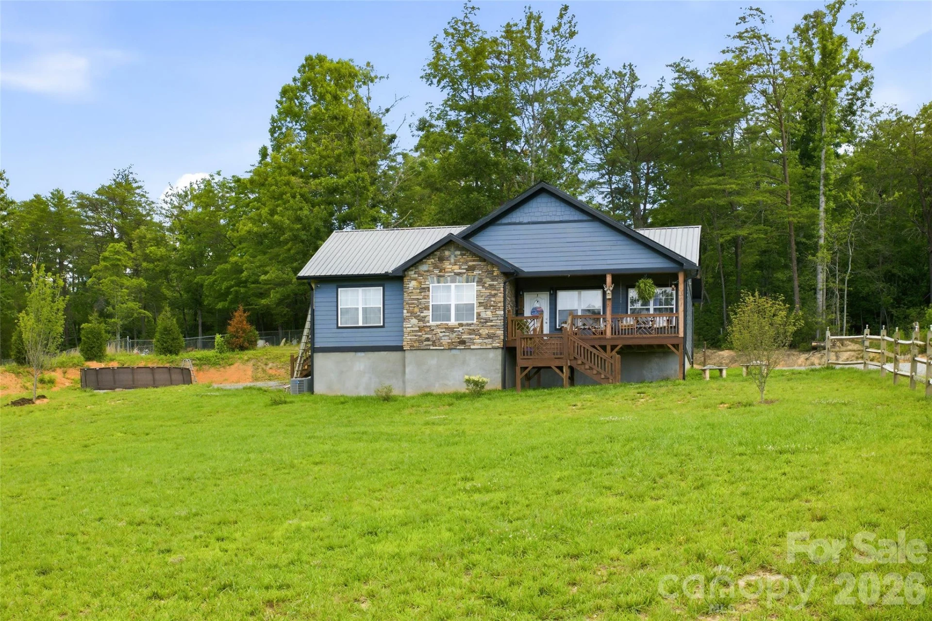 301 McGinnis Drive - Photo 3