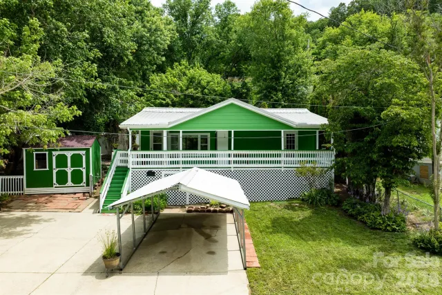 389 Rollins Road, Marshall, NC, 28753