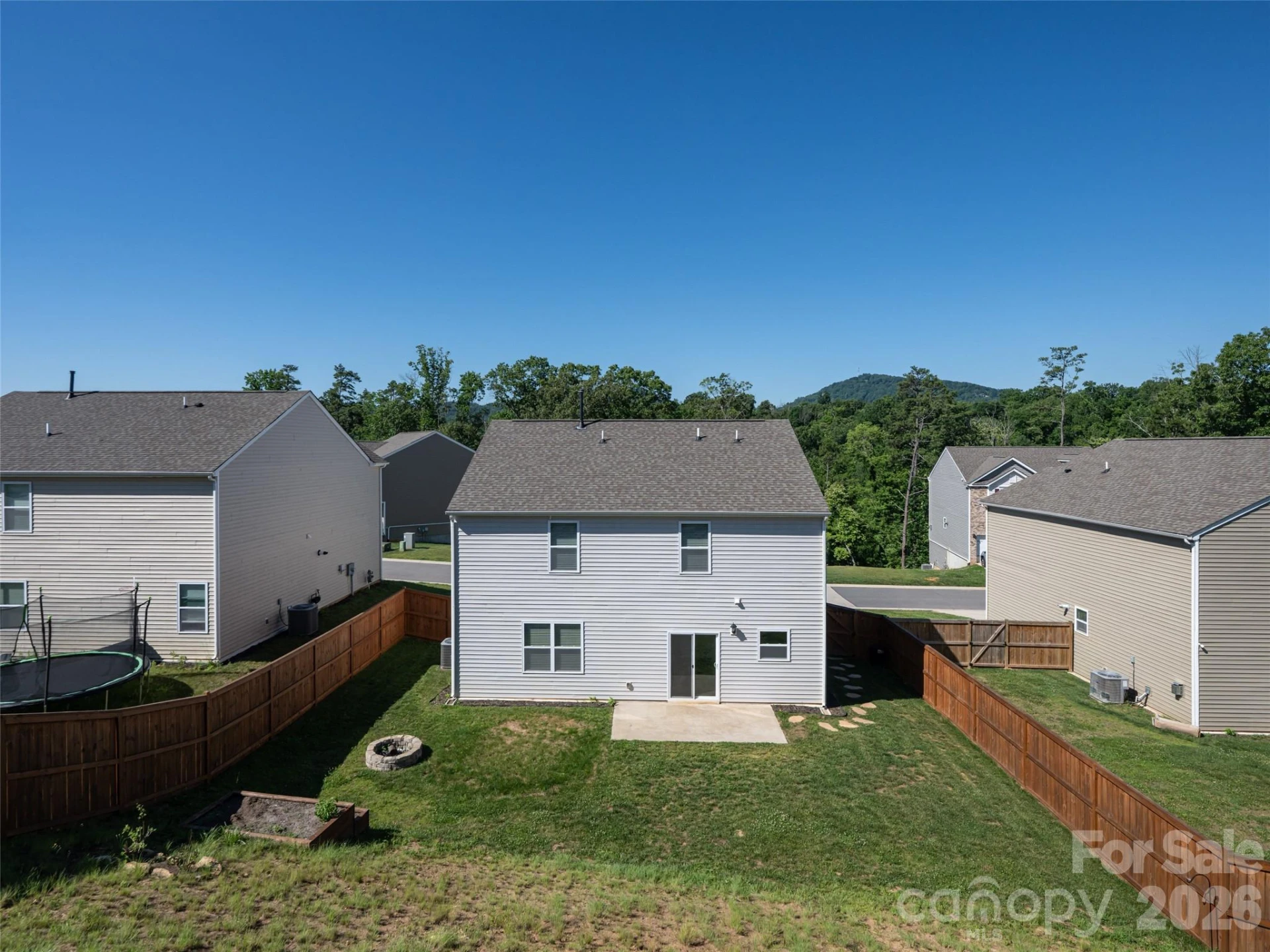 907 Newport Court - Photo 43