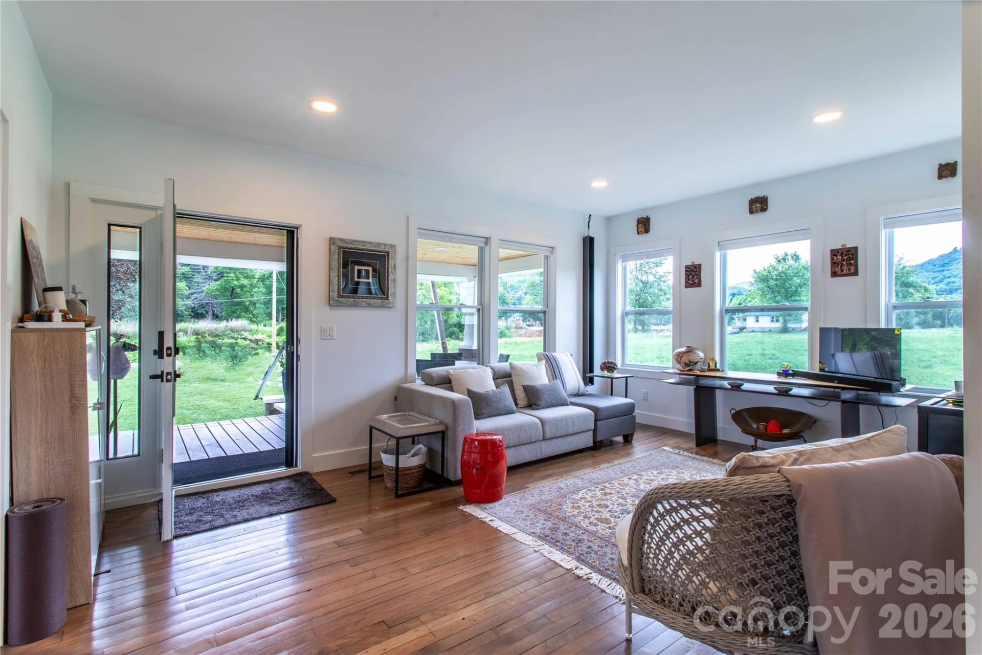 16 Riverside Drive - Photo 7