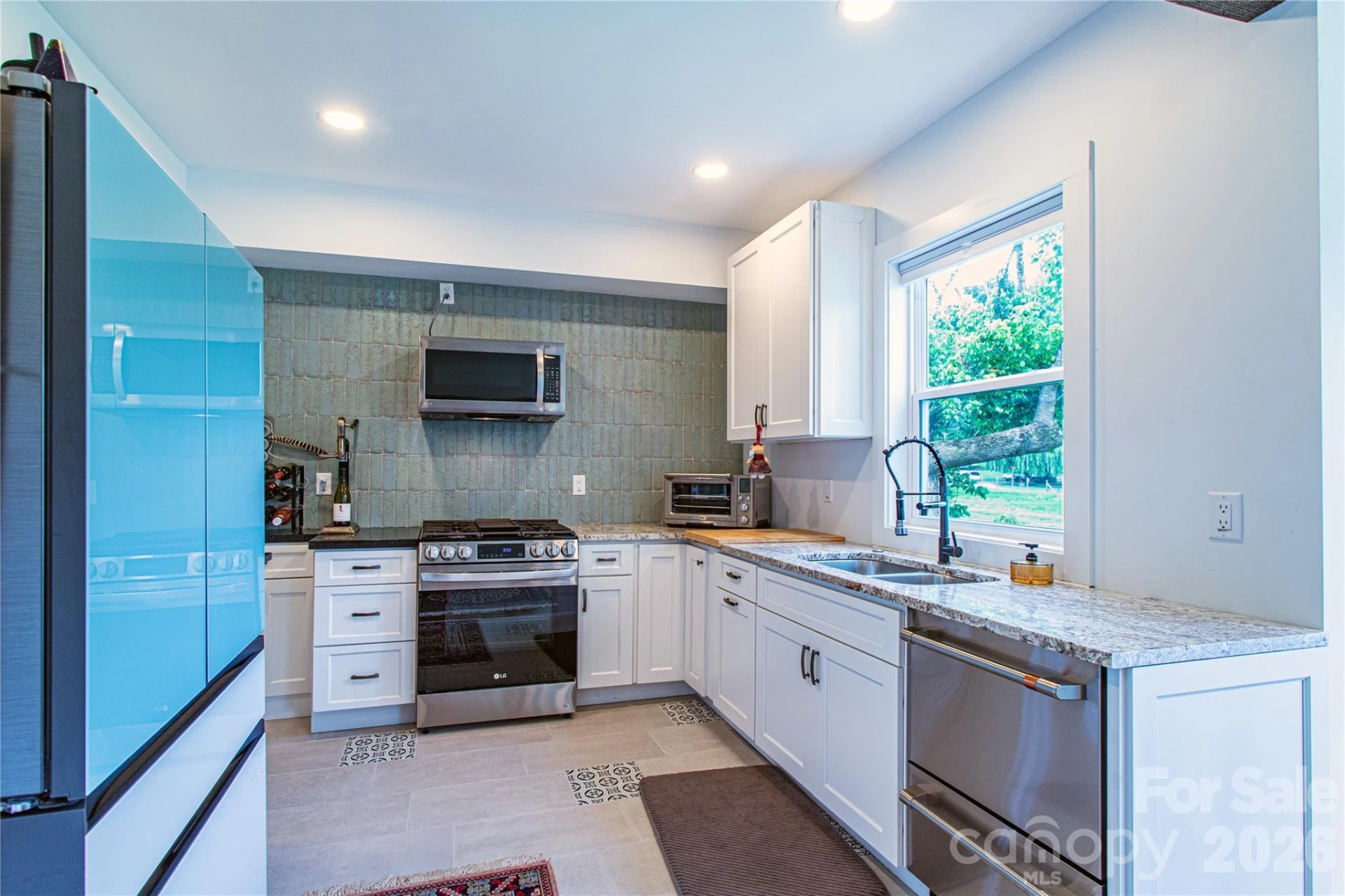 16 Riverside Drive - Photo 12