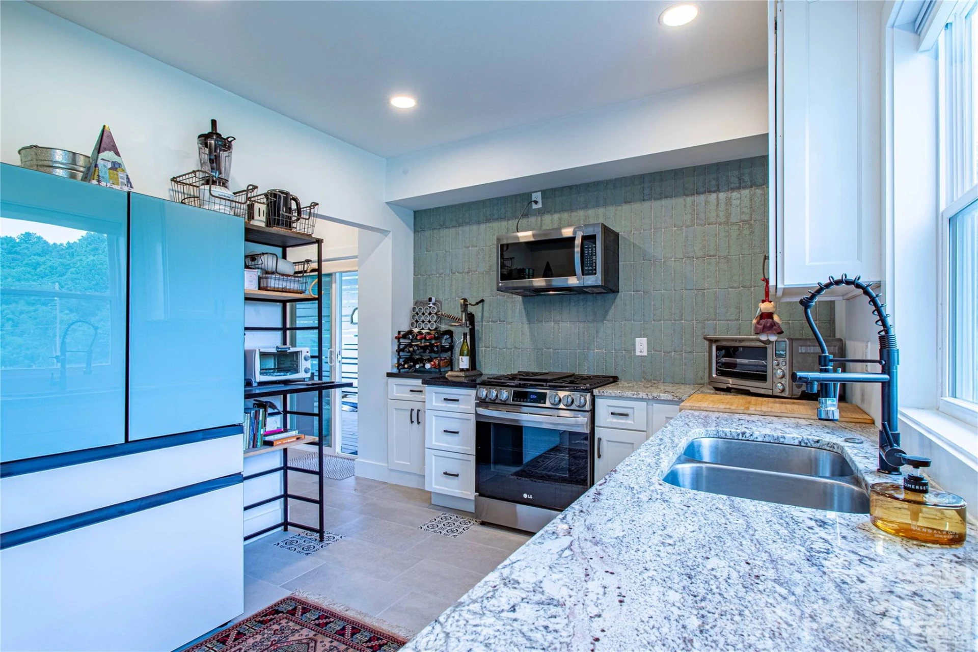 16 Riverside Drive - Photo 13