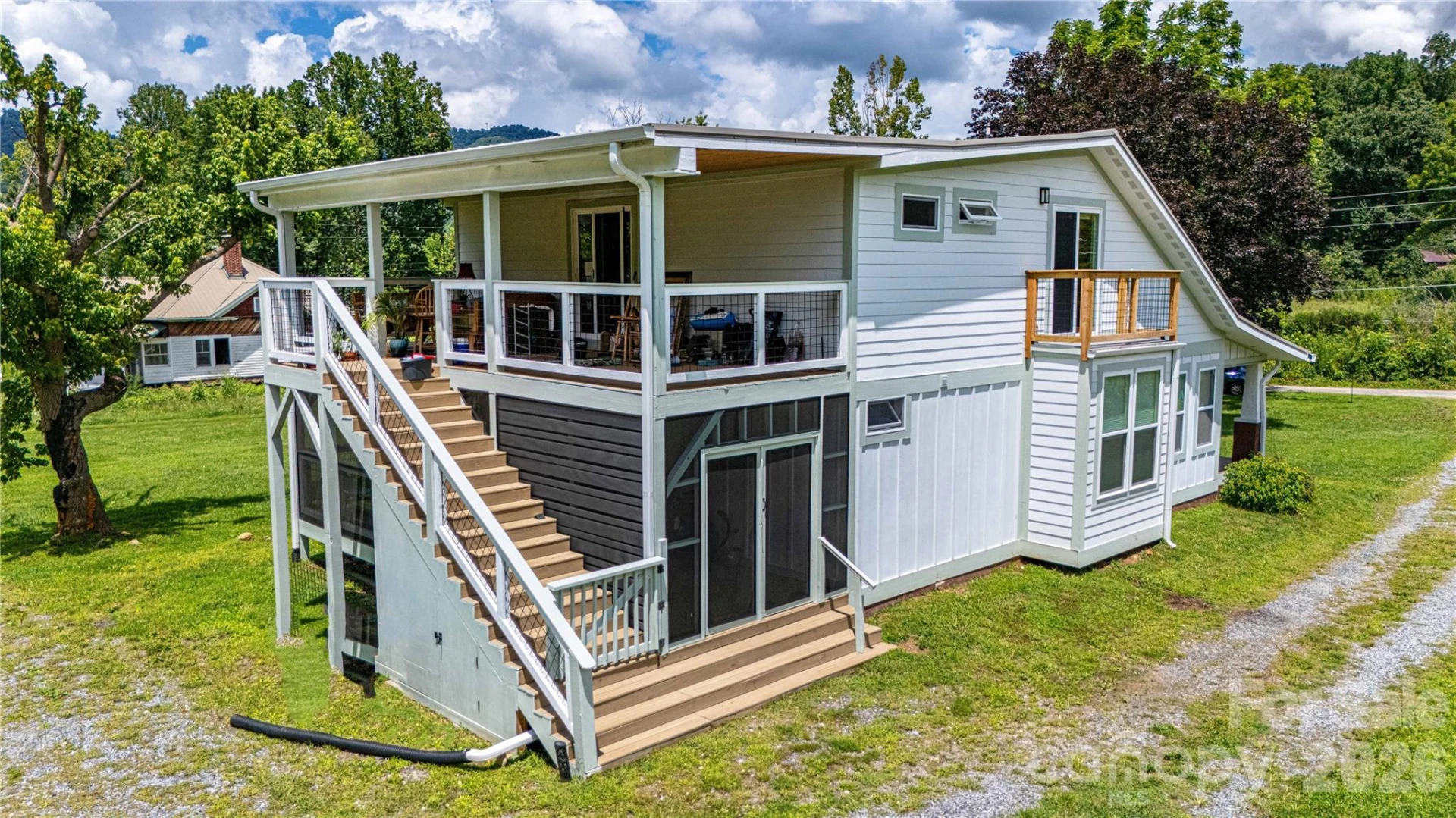 16 Riverside Drive - Photo 2