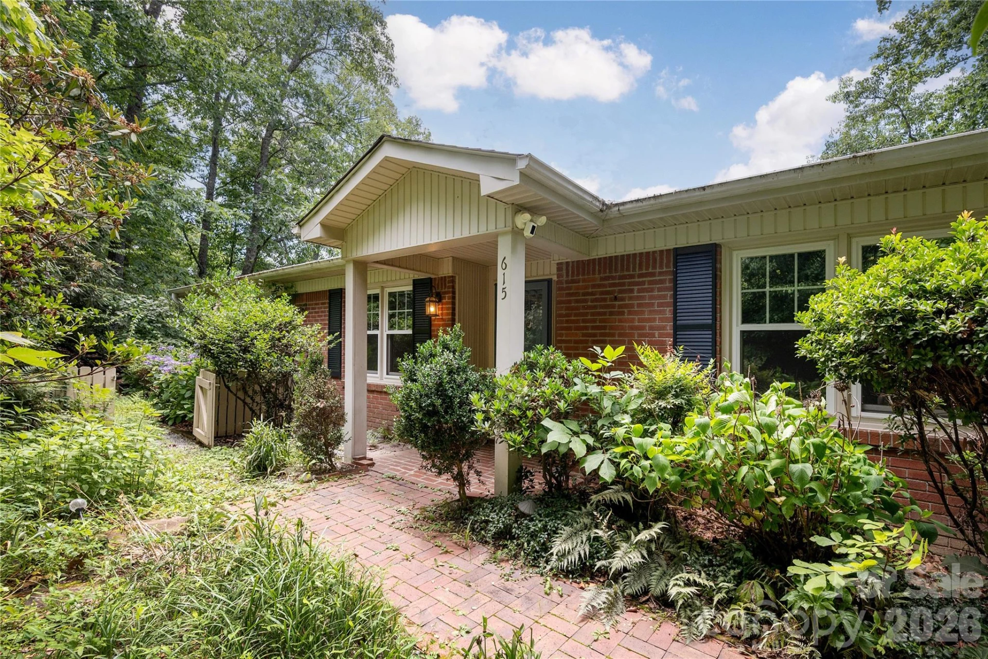 615 Goldview Drive