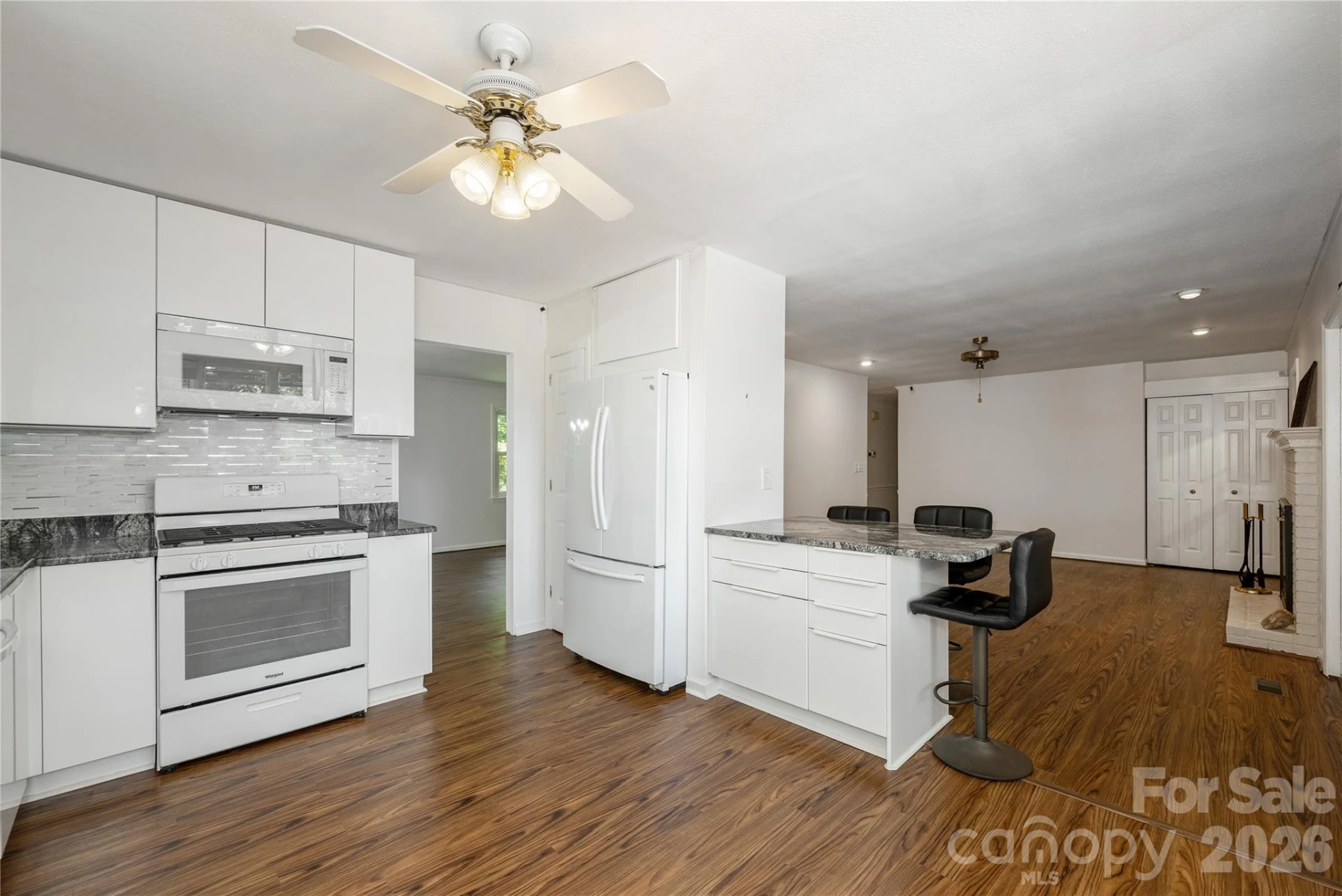 615 Goldview Drive - Photo 14