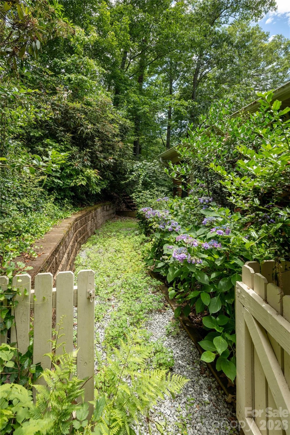 615 Goldview Drive - Photo 36