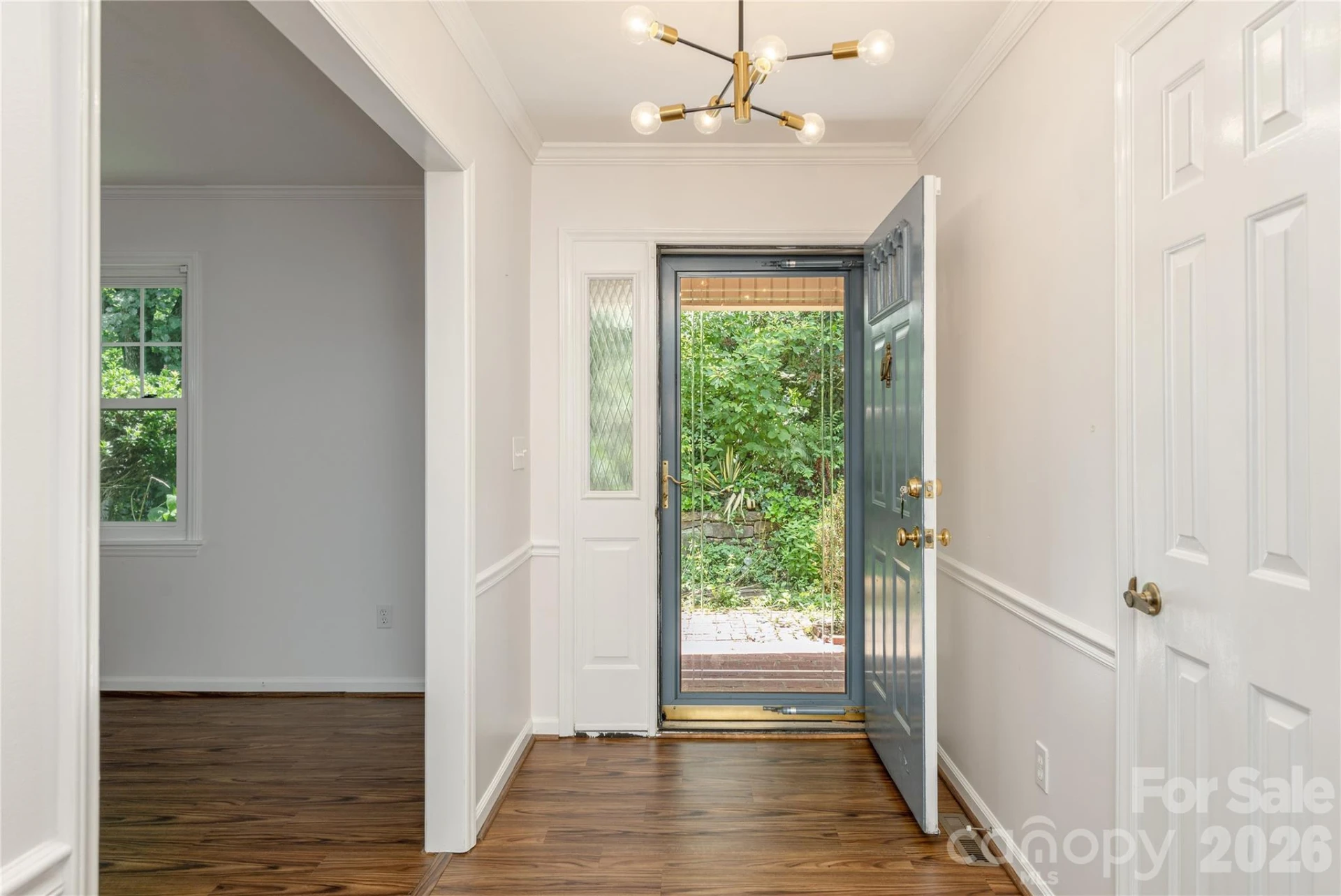 615 Goldview Drive - Photo 7