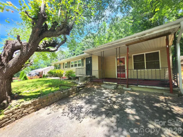 208 London Road, Asheville, NC, 28803