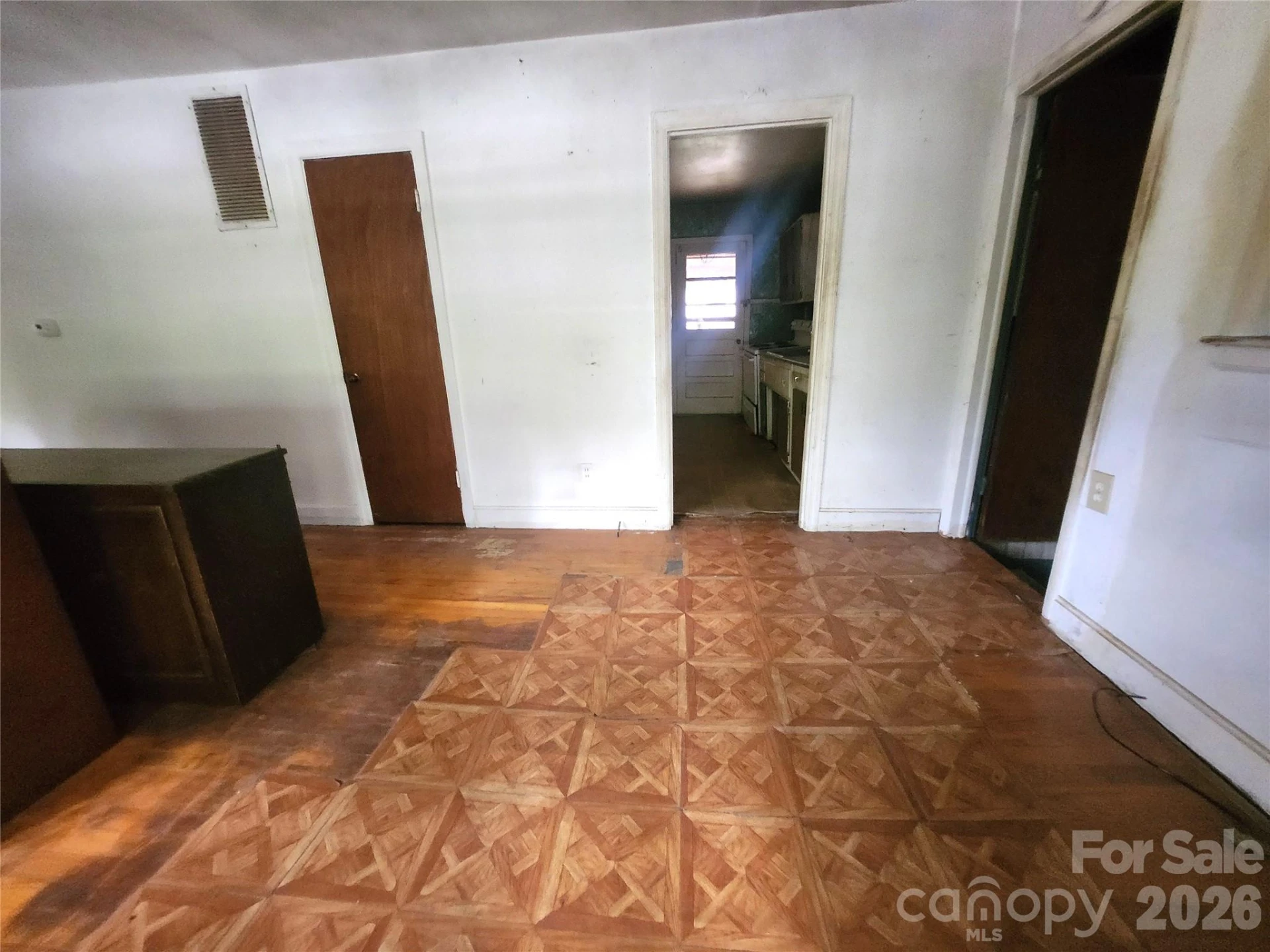 208 London Road - Photo 5