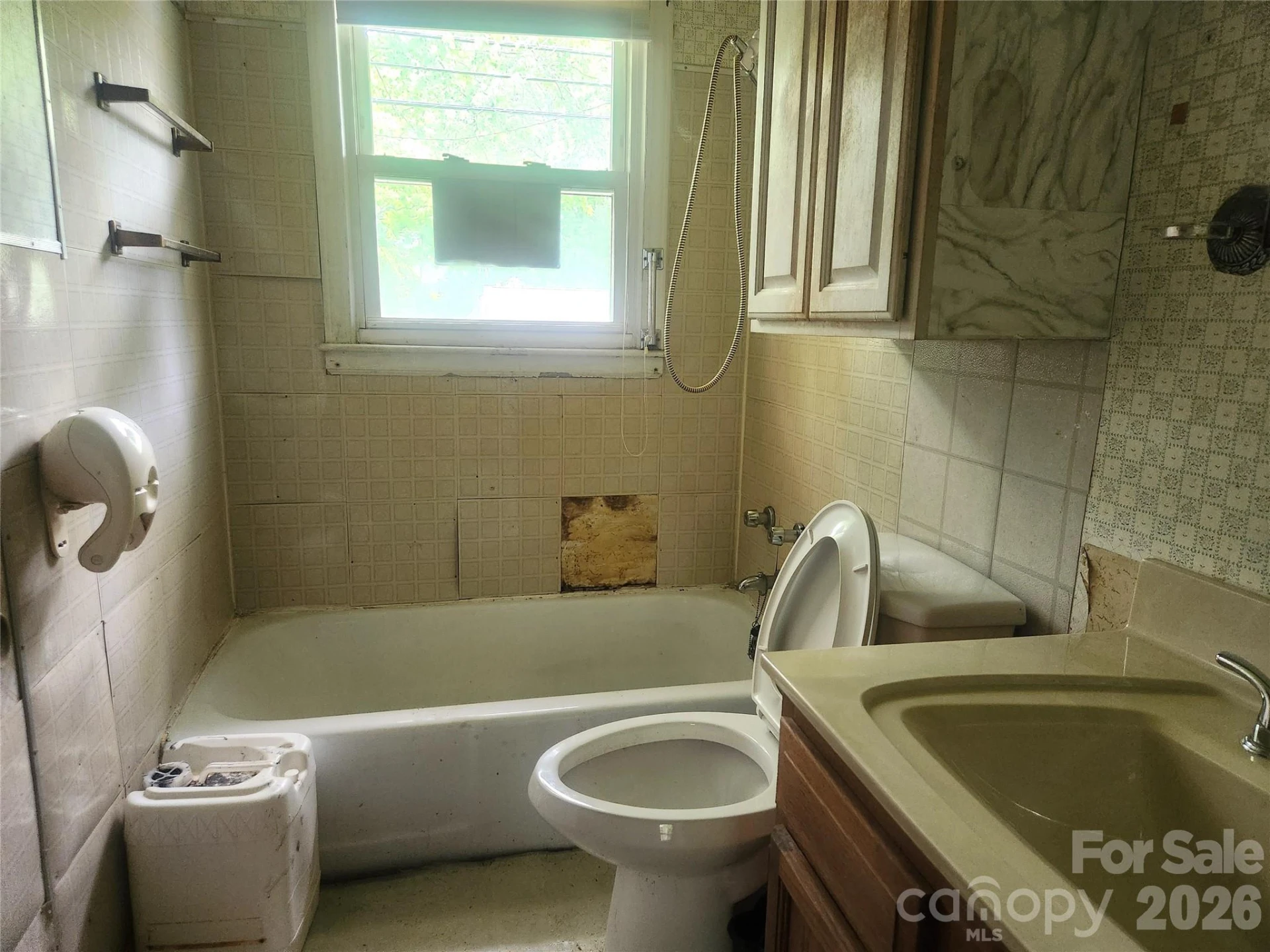208 London Road - Photo 8
