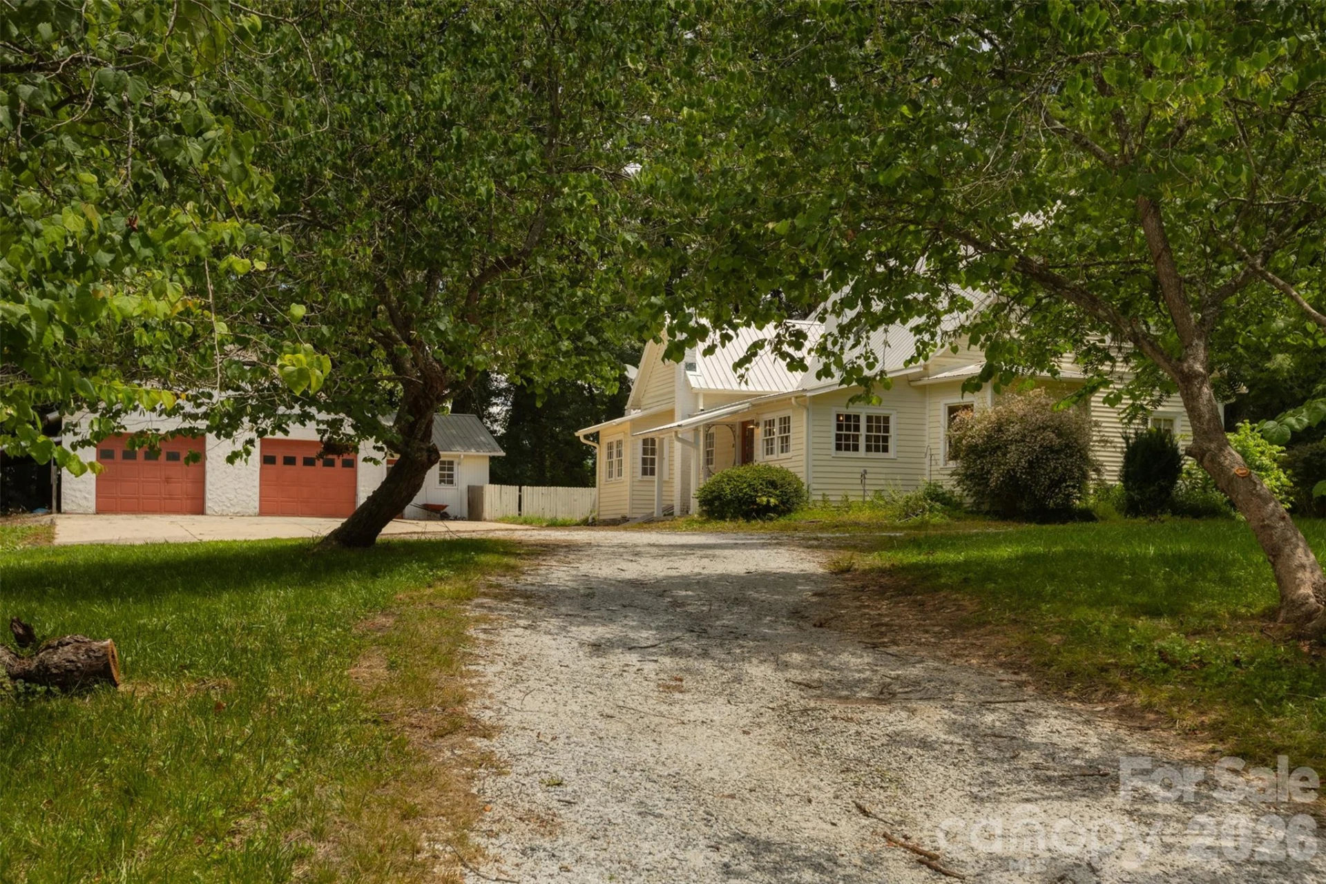 100 Cannon Drive - Photo 3