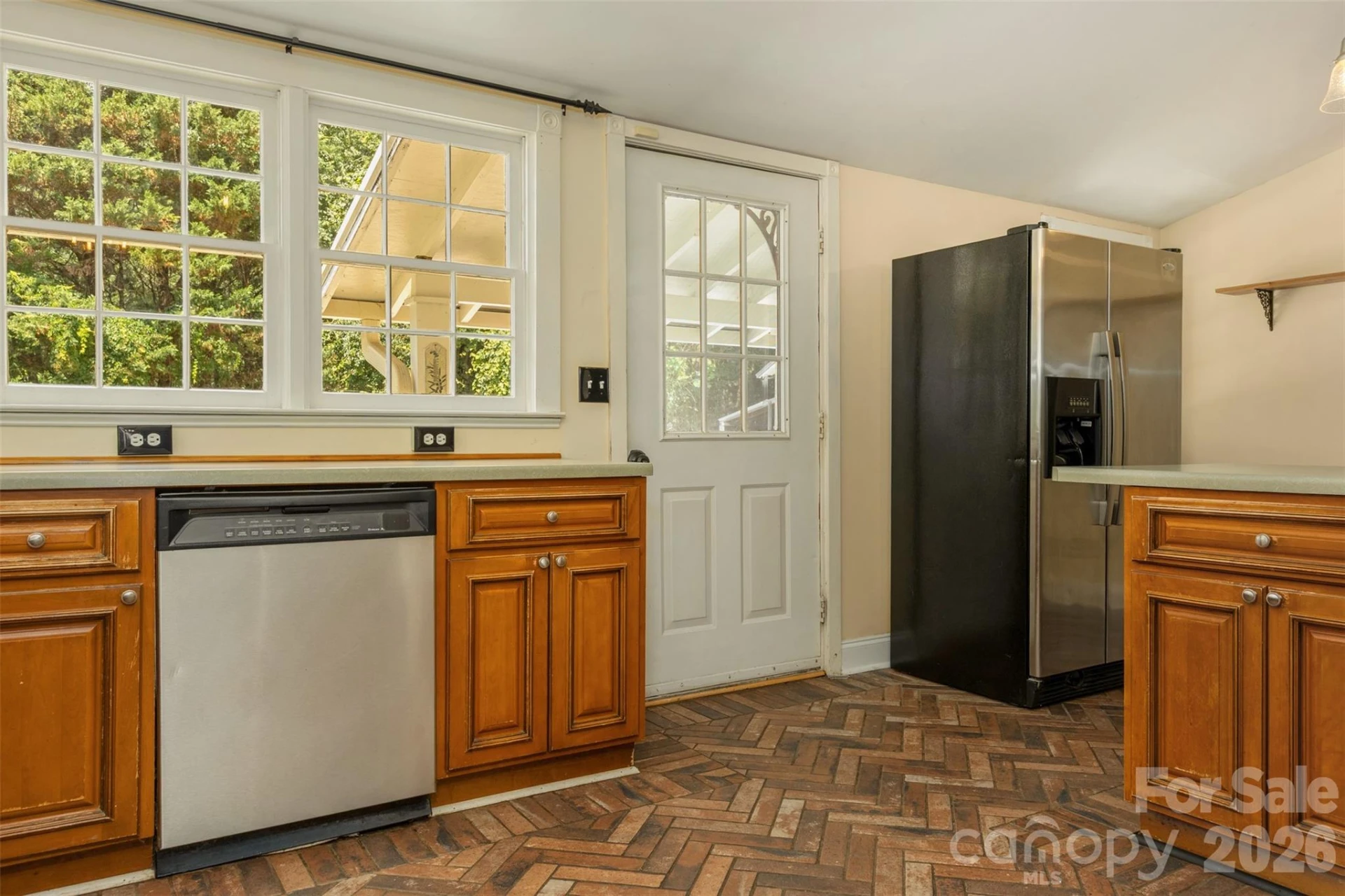 100 Cannon Drive - Photo 9