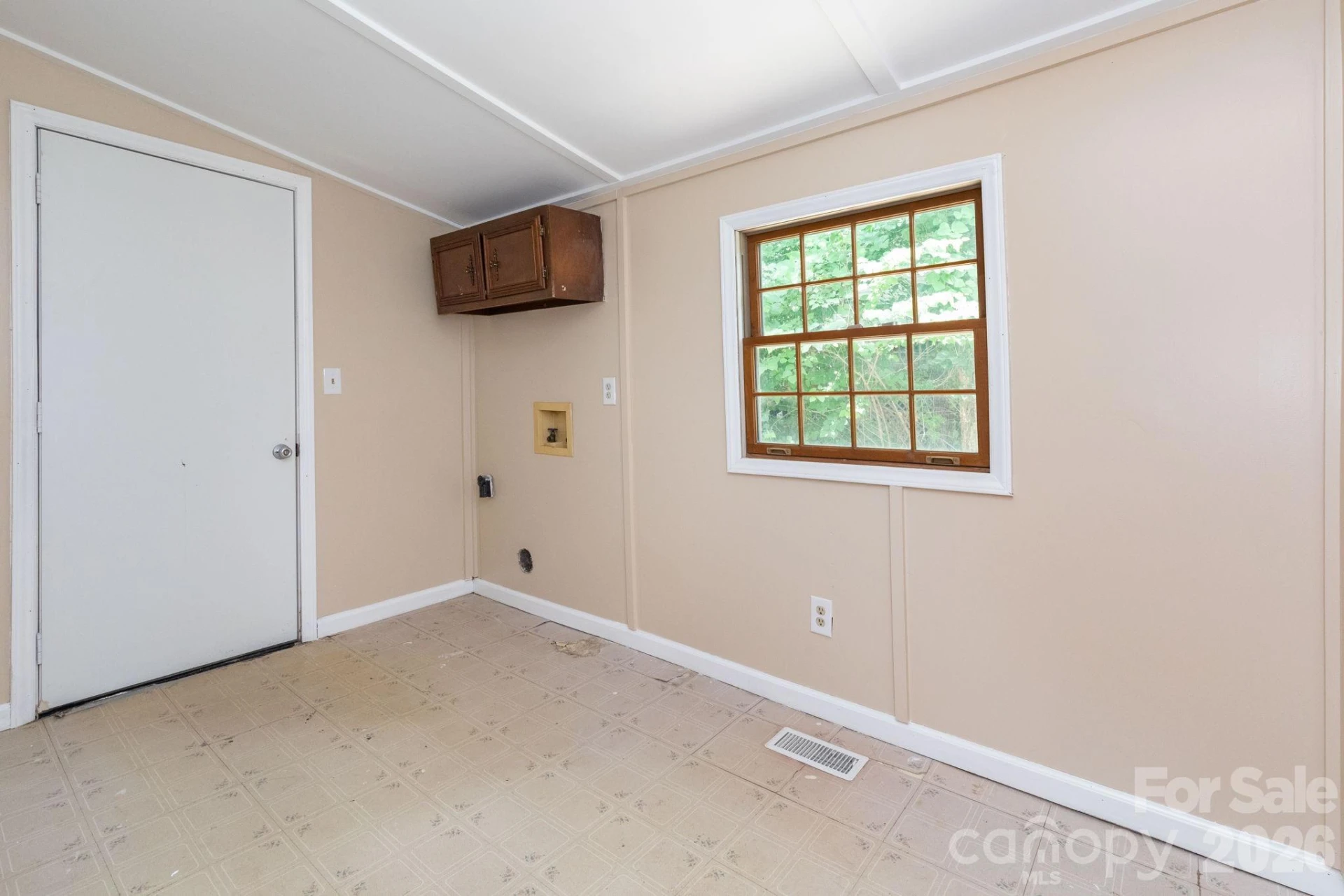 129 Shelburne Road - Photo 18