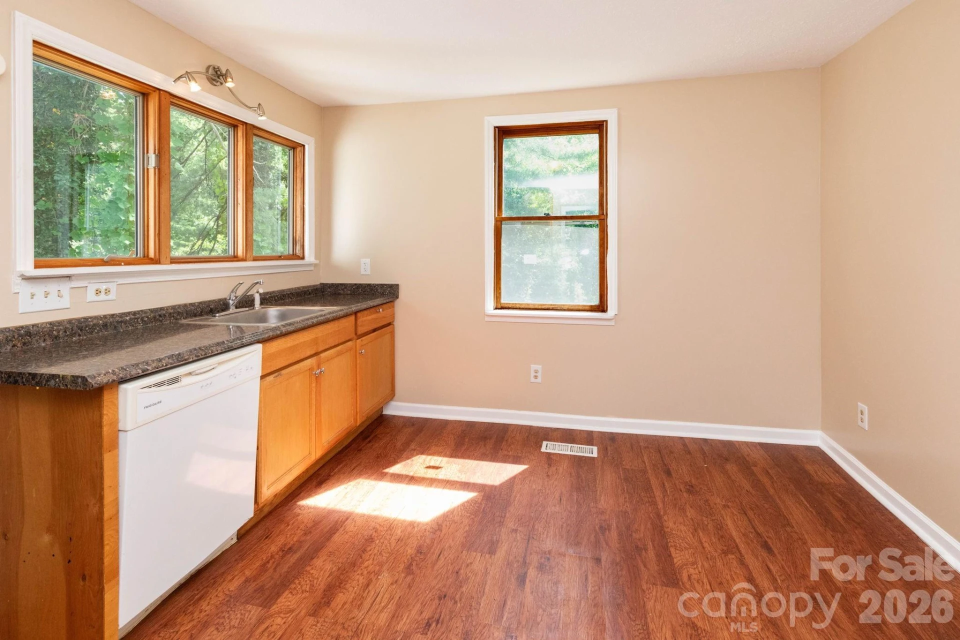 129 Shelburne Road - Photo 9