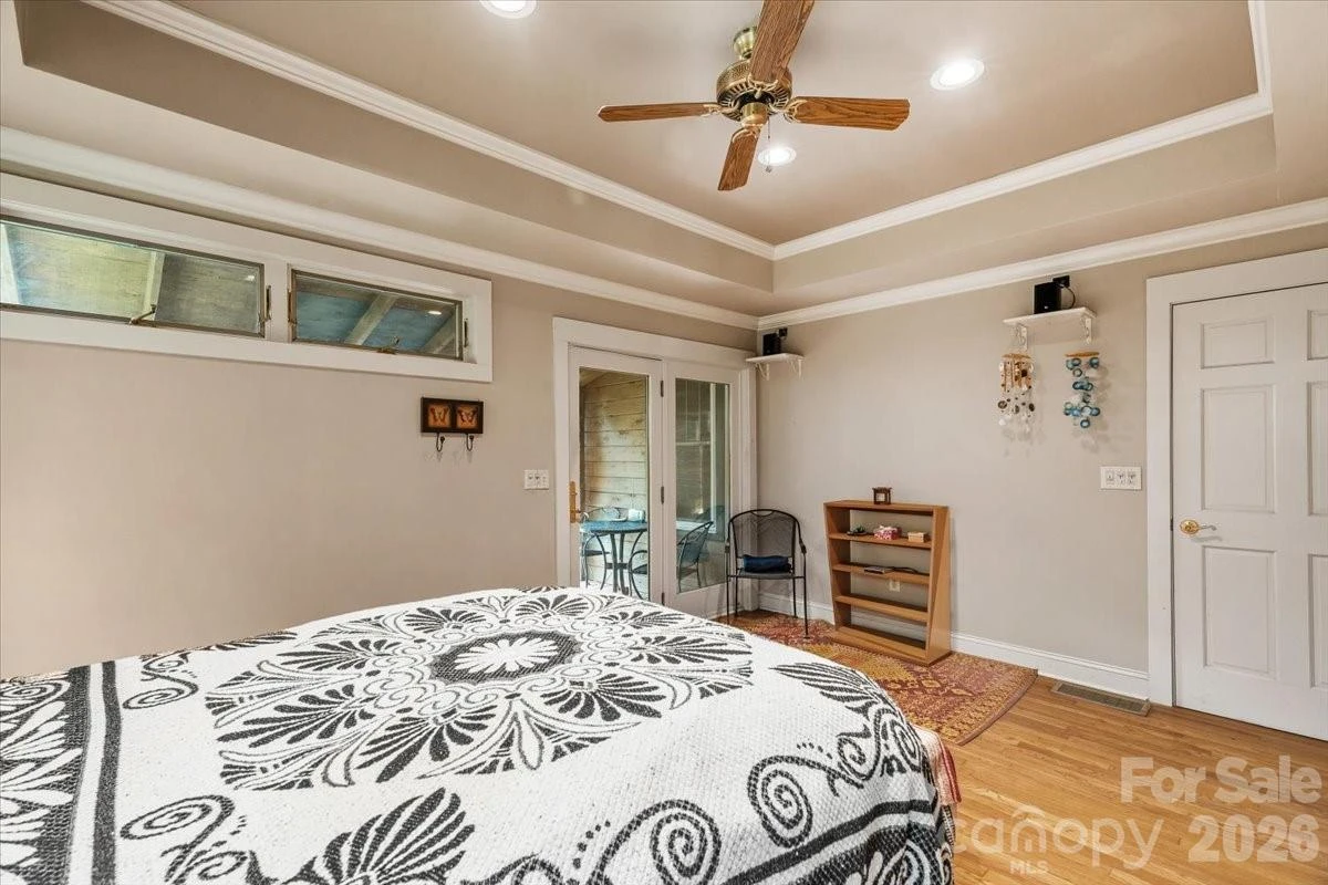 196 French Broad Street - Photo 12