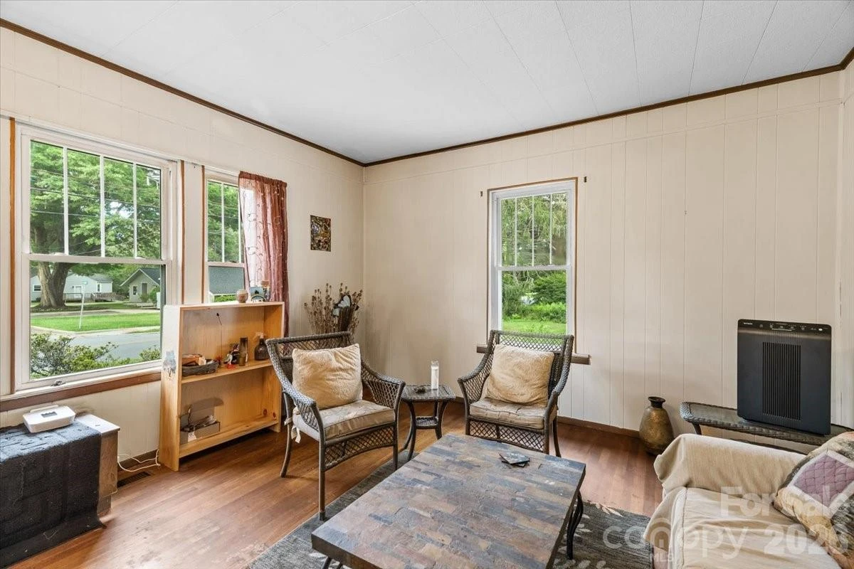 196 French Broad Street - Photo 4