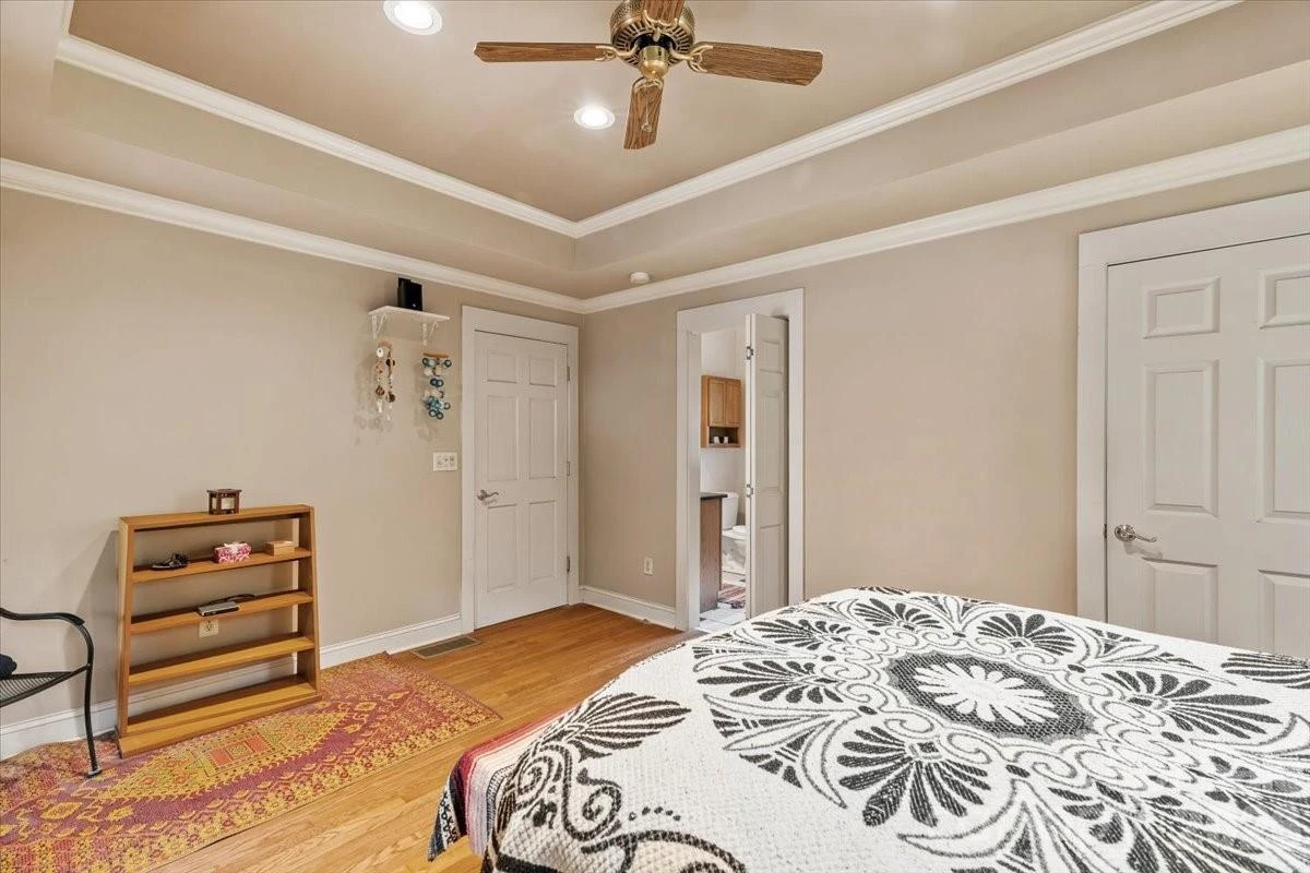 196 French Broad Street - Photo 10