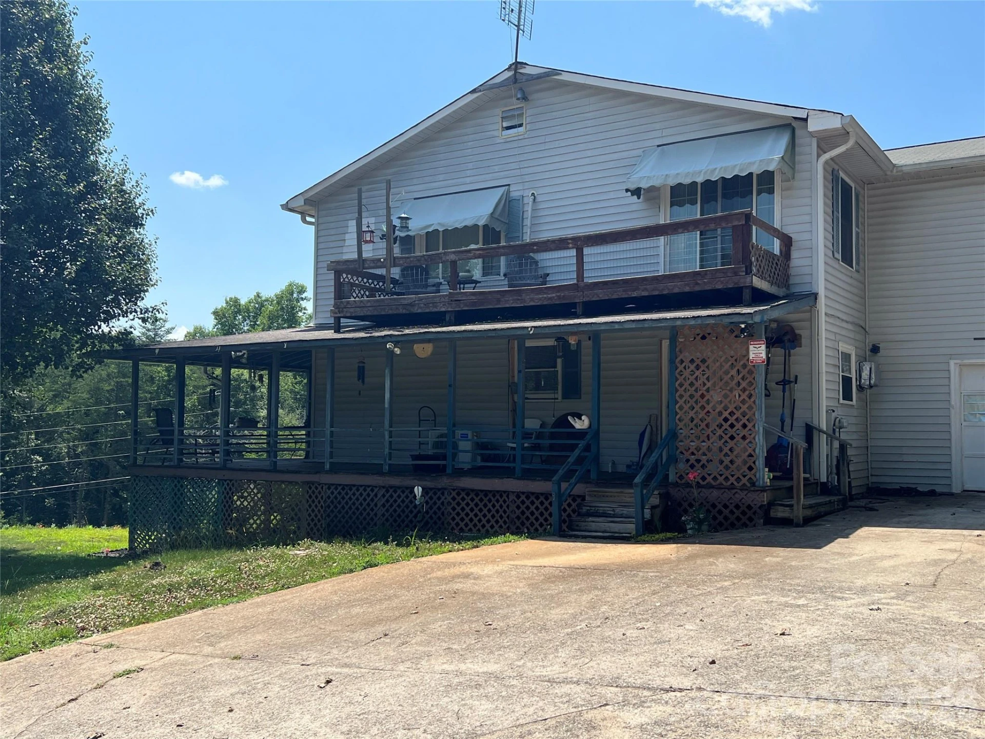 360 Carpenter Road - Photo 3