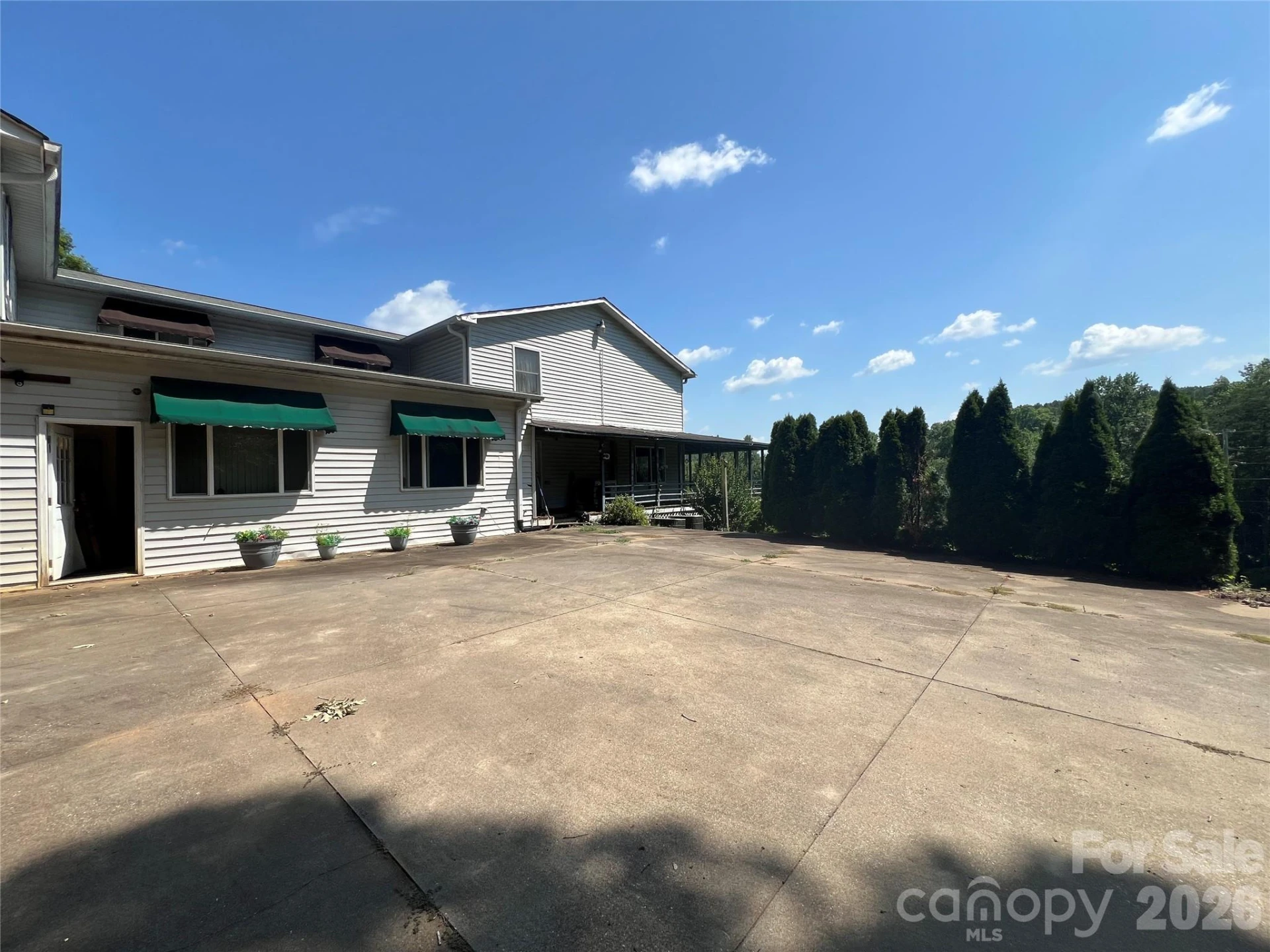 360 Carpenter Road - Photo 4
