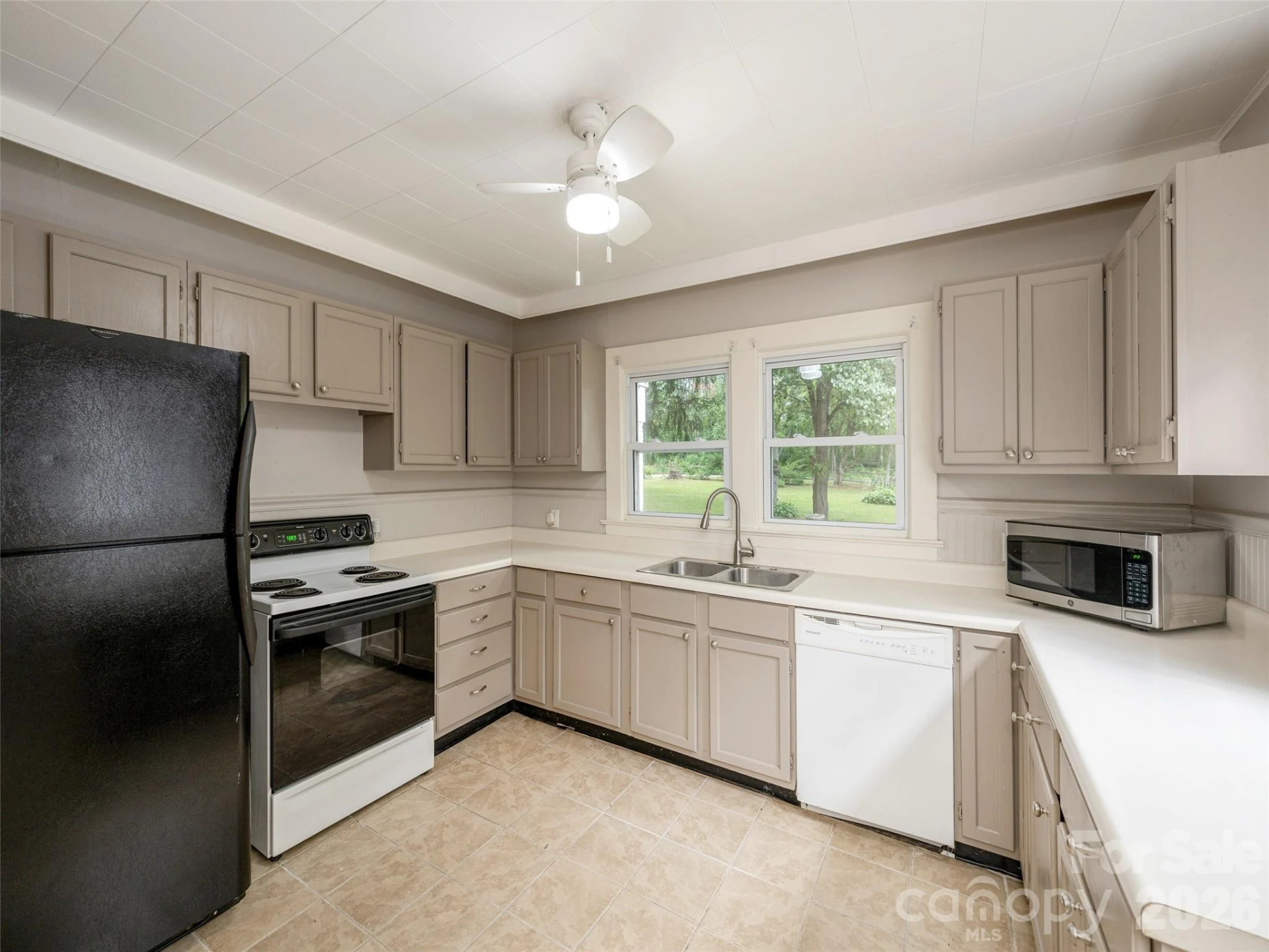 79 Edgewood Drive - Photo 9
