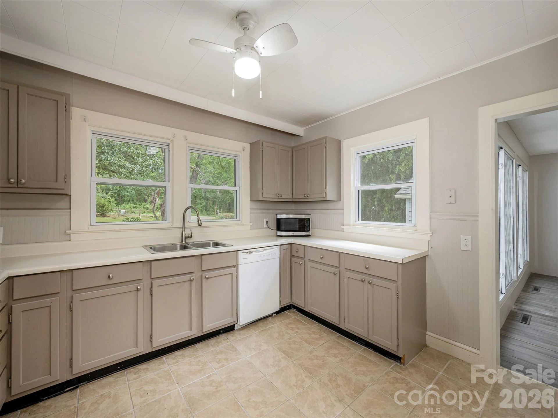 79 Edgewood Drive - Photo 10