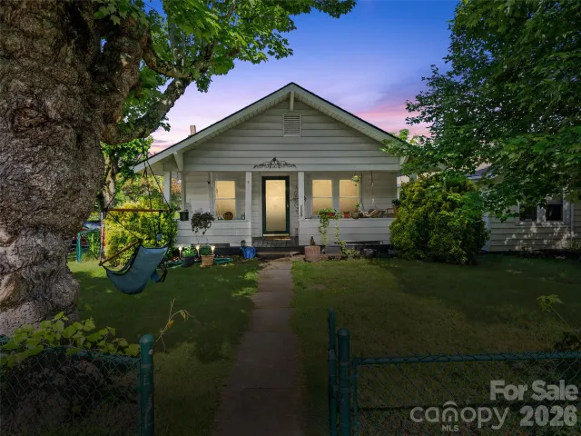 2 Pelzer Street, Asheville, NC, 28804