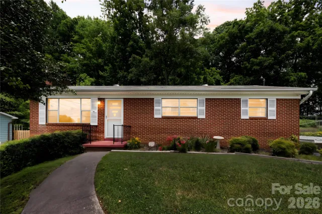 309 Oak Hill Road, Candler, NC, 28715