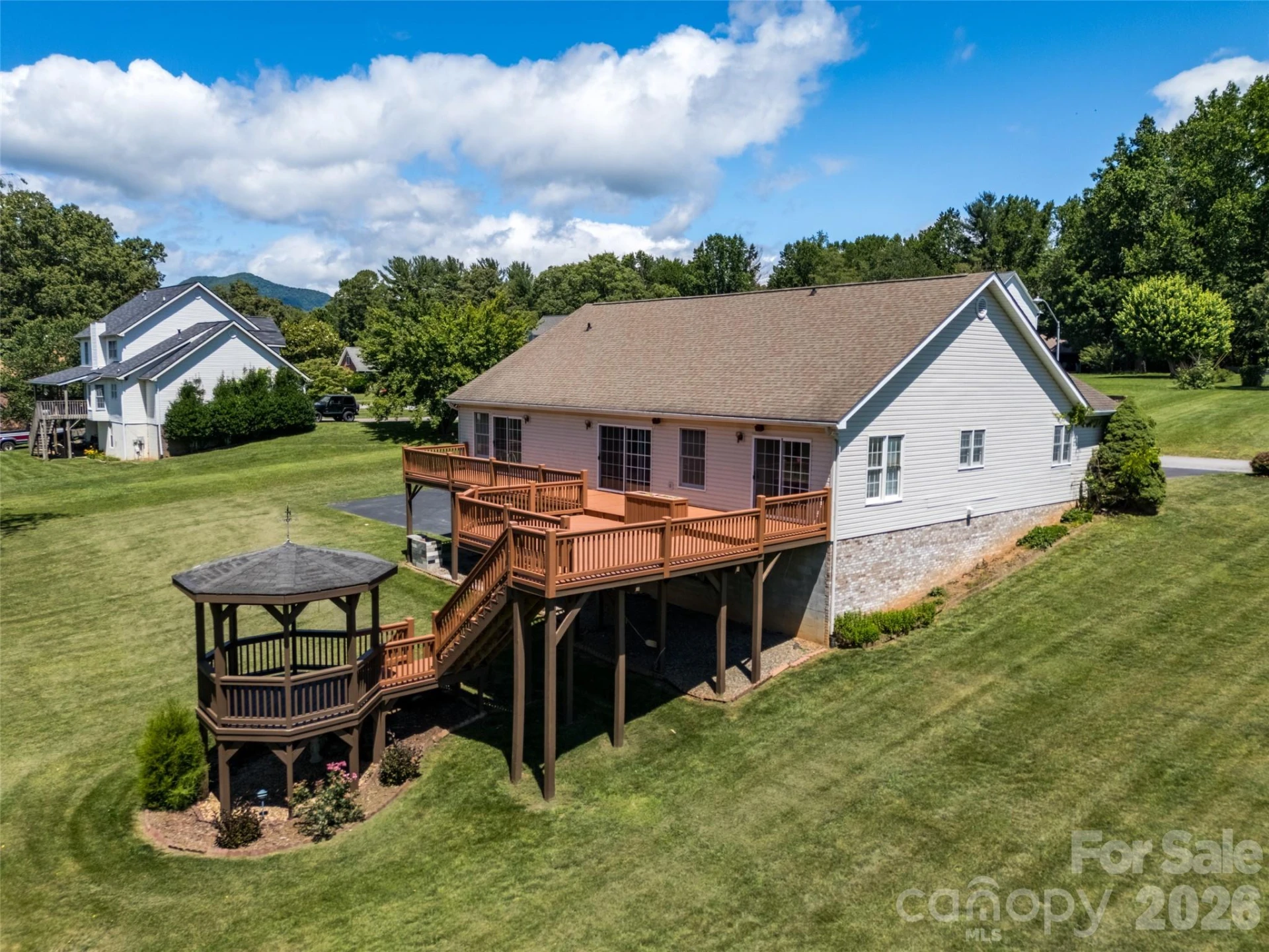 117 Caldonia Drive - Photo 2
