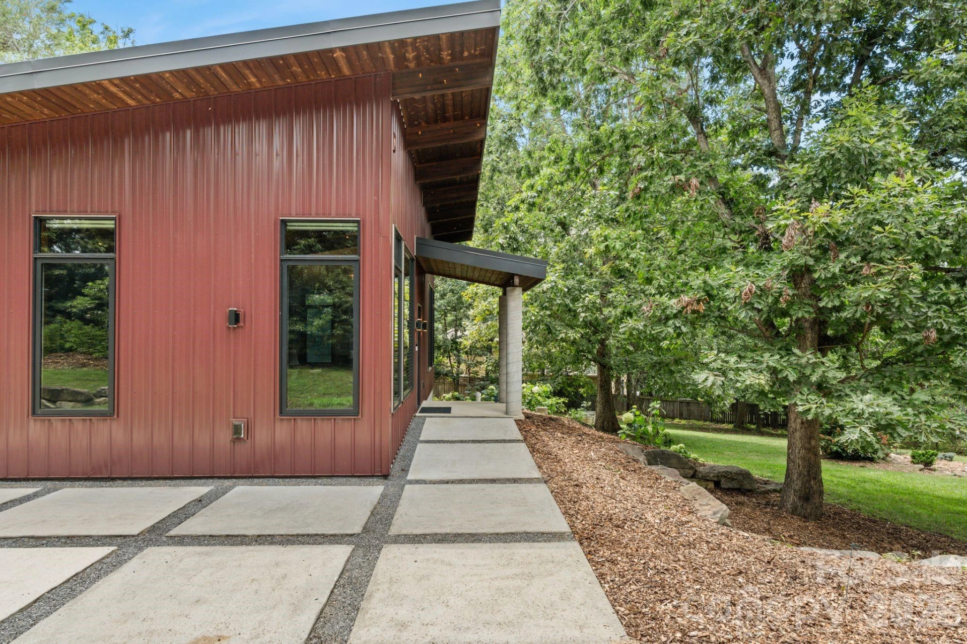 39 Wolf Road - Photo 4