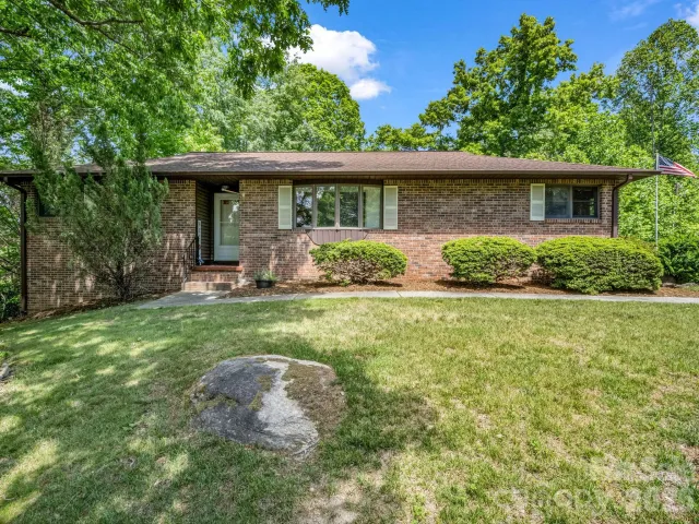 156 Deer Run, Hendersonville, NC, 28739