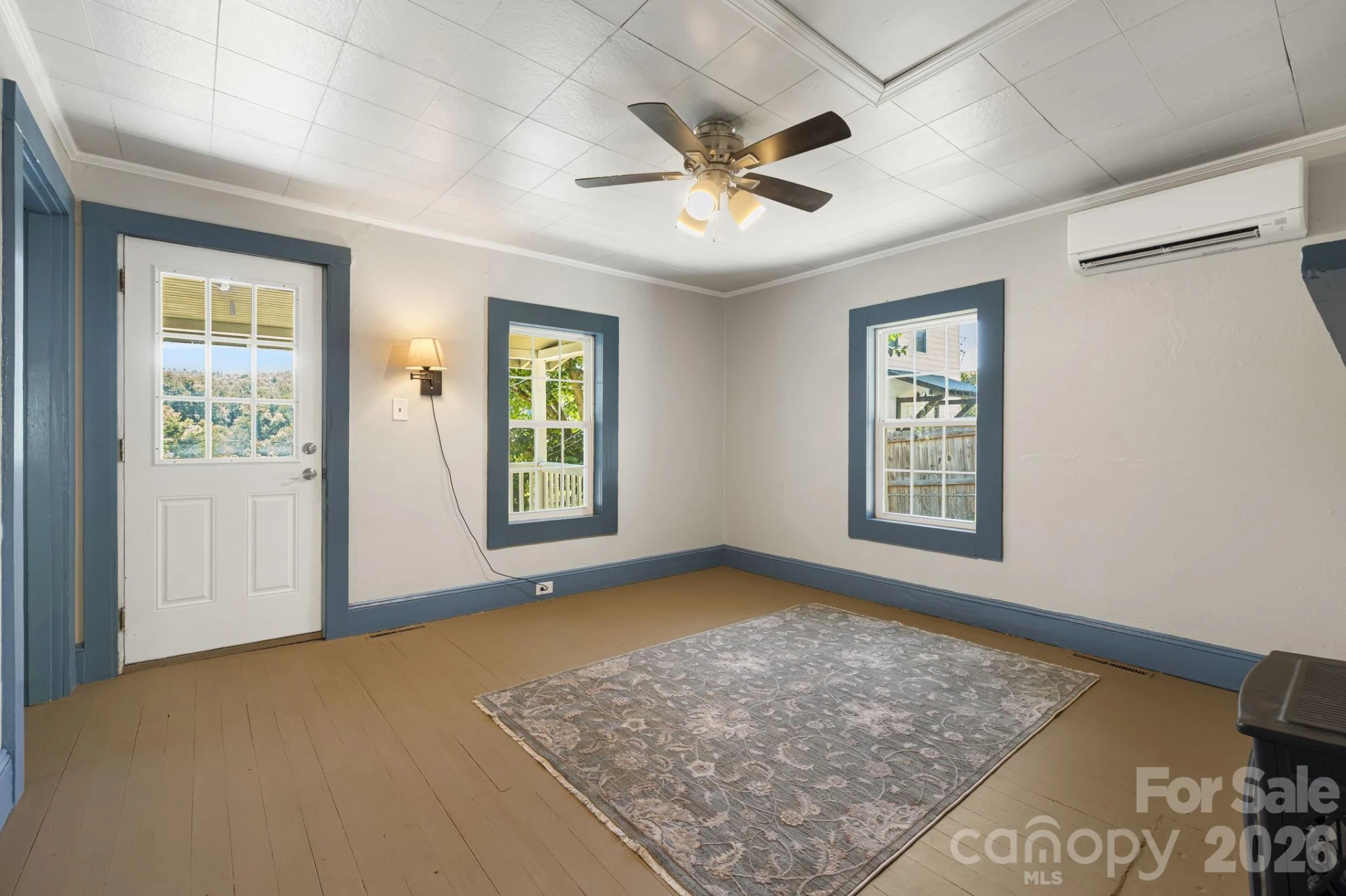 1055 Riverside Drive - Photo 9