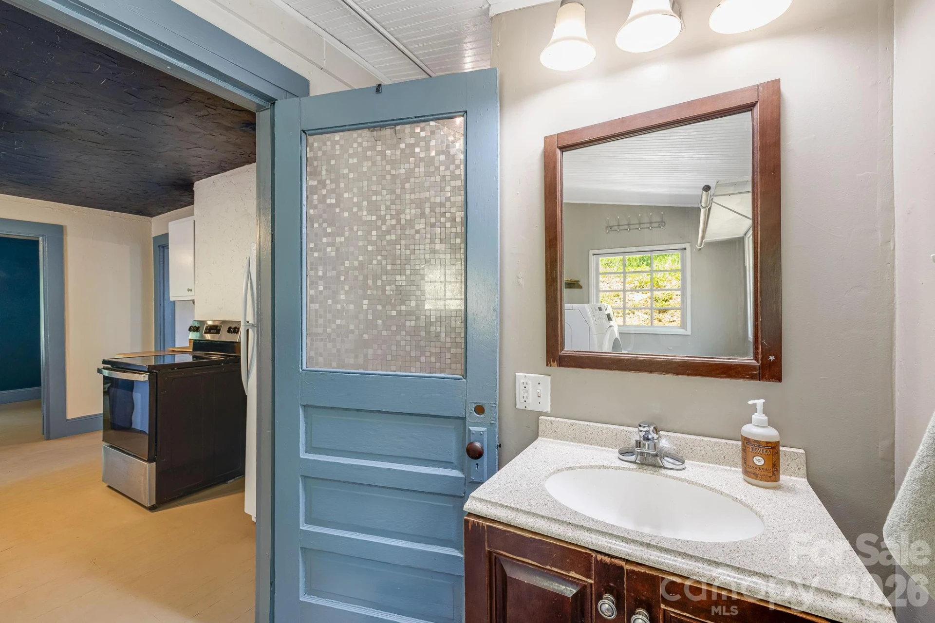 1055 Riverside Drive - Photo 17