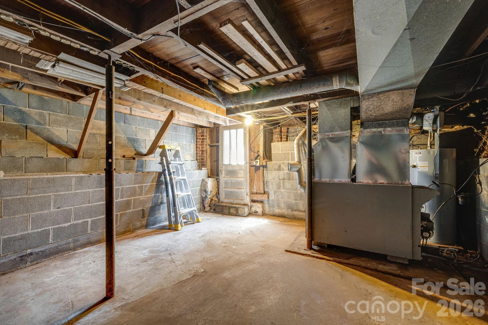 1055 Riverside Drive - Photo 21