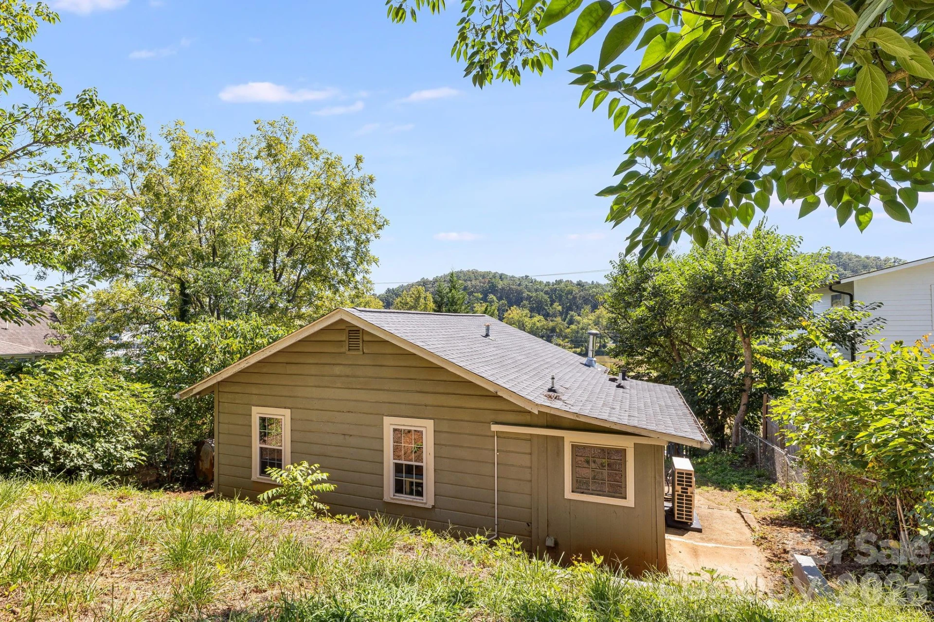 1055 Riverside Drive - Photo 27