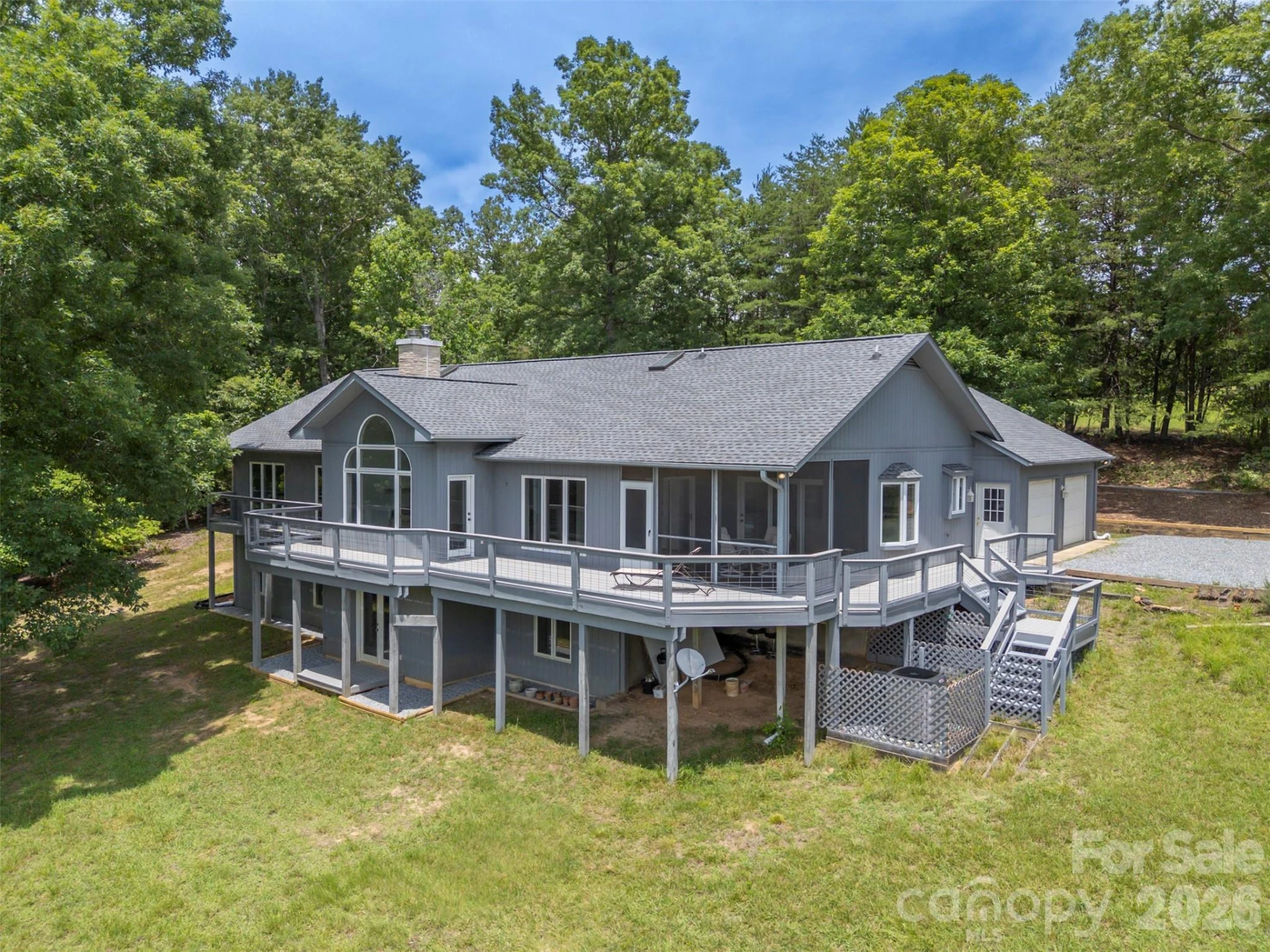 441 Lower Ridgeview Road - Photo 2
