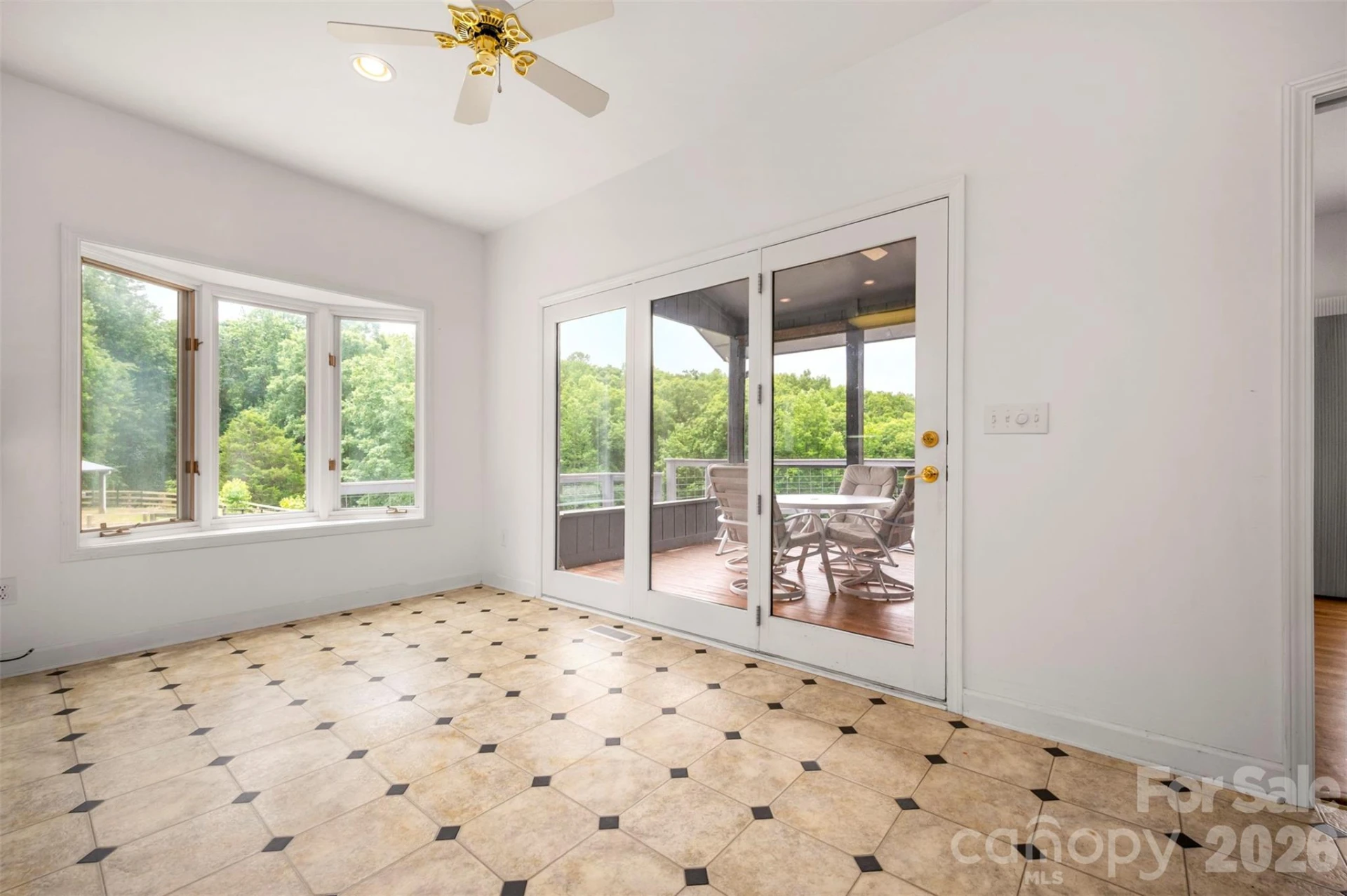 441 Lower Ridgeview Road - Photo 11