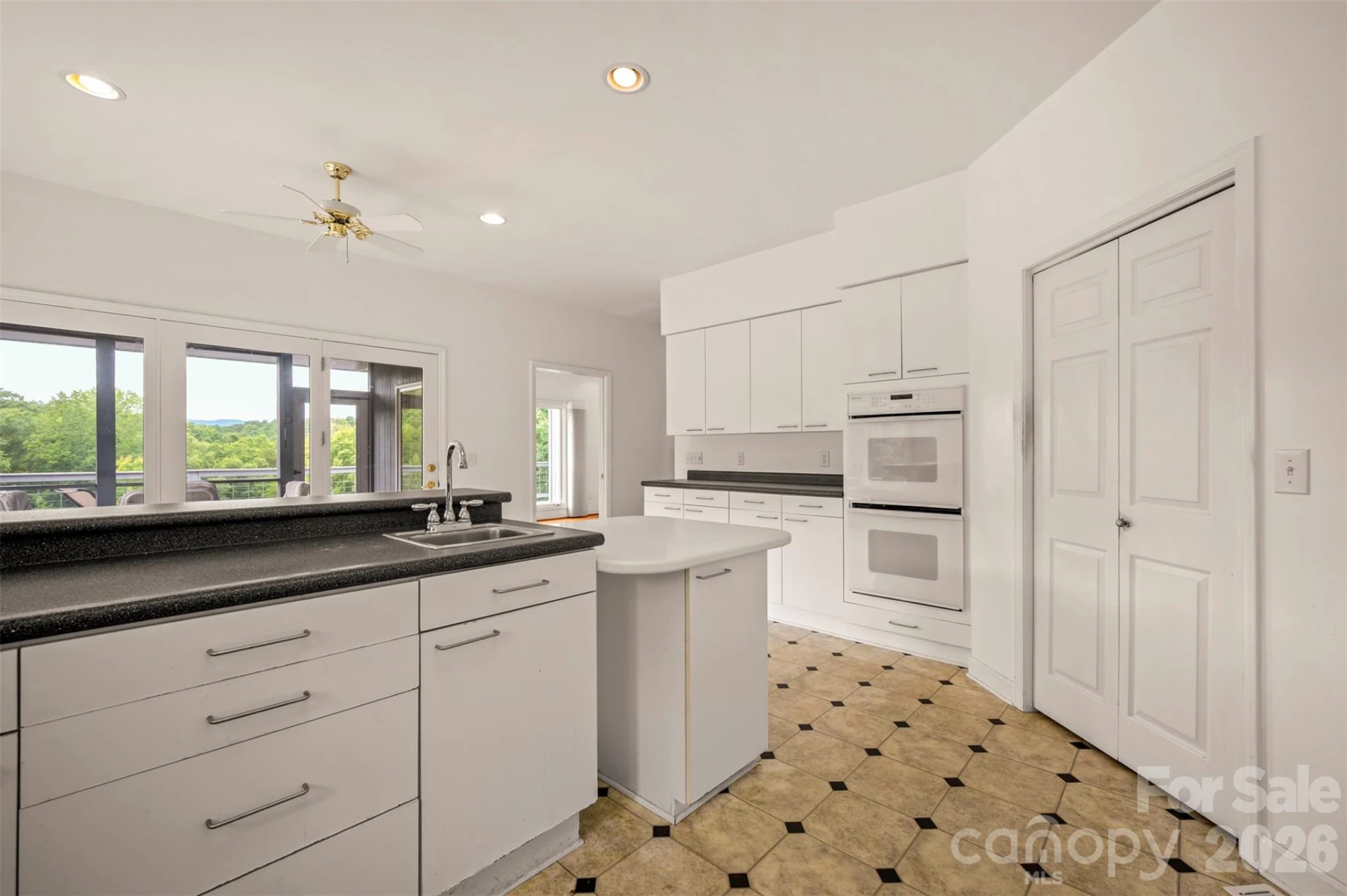 441 Lower Ridgeview Road - Photo 13