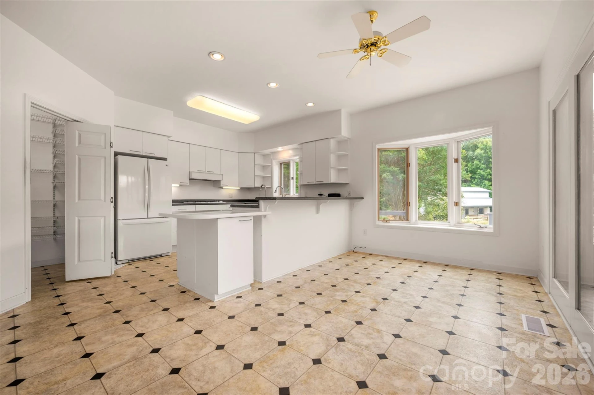 441 Lower Ridgeview Road - Photo 10
